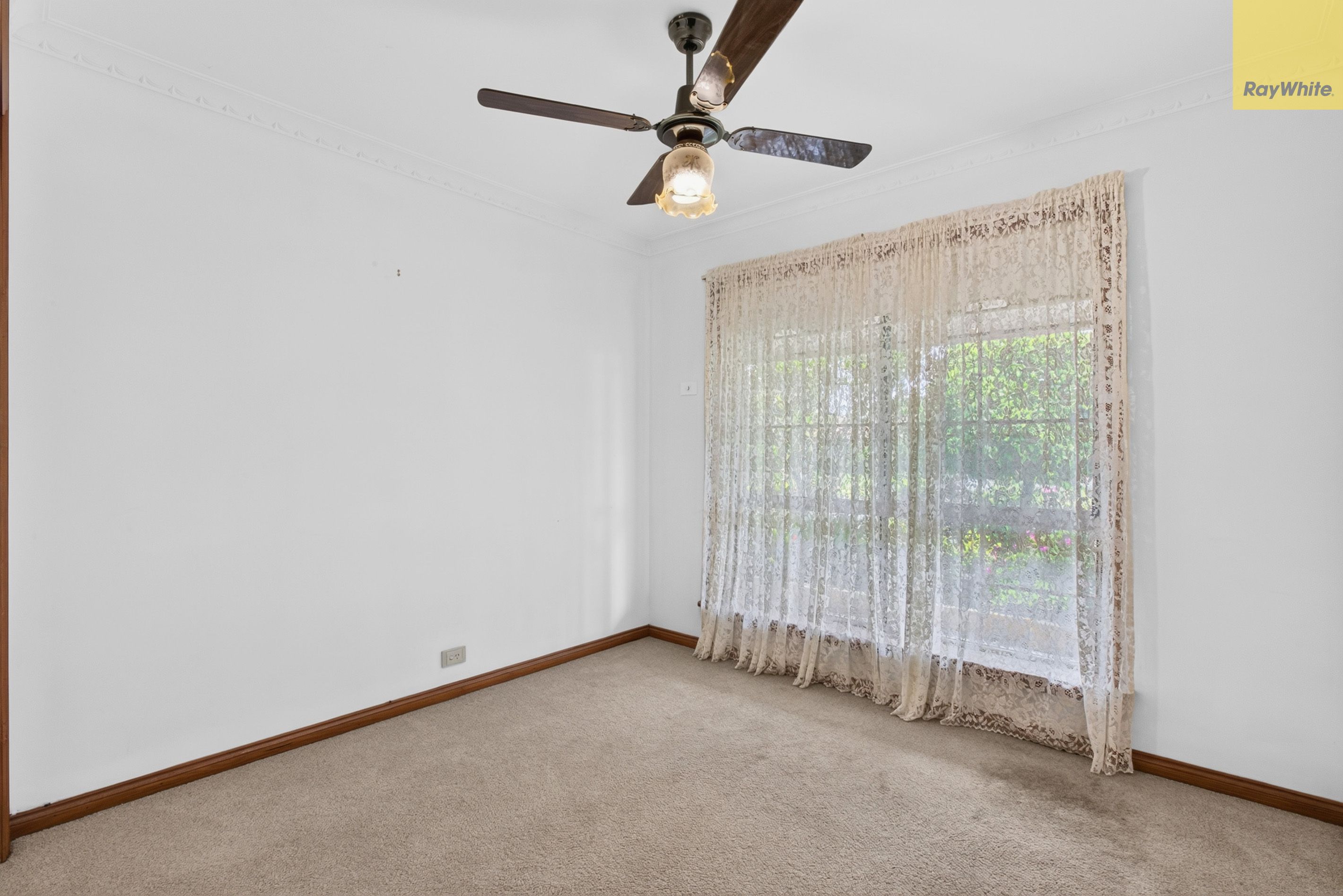 45 Underbank Boulevard — photo 9 of 18
