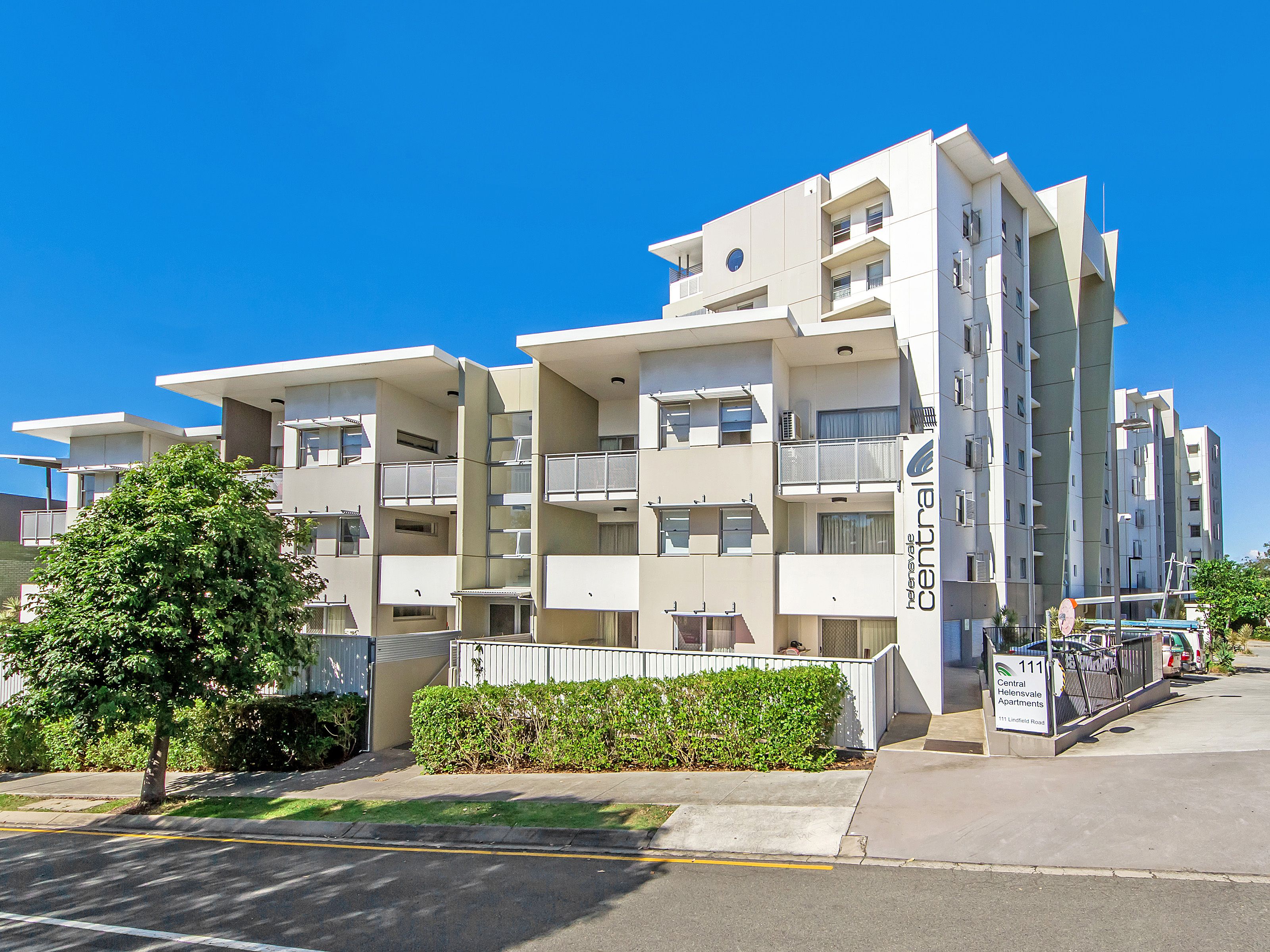 111 Lindfield Road, Helensvale QLD 4212