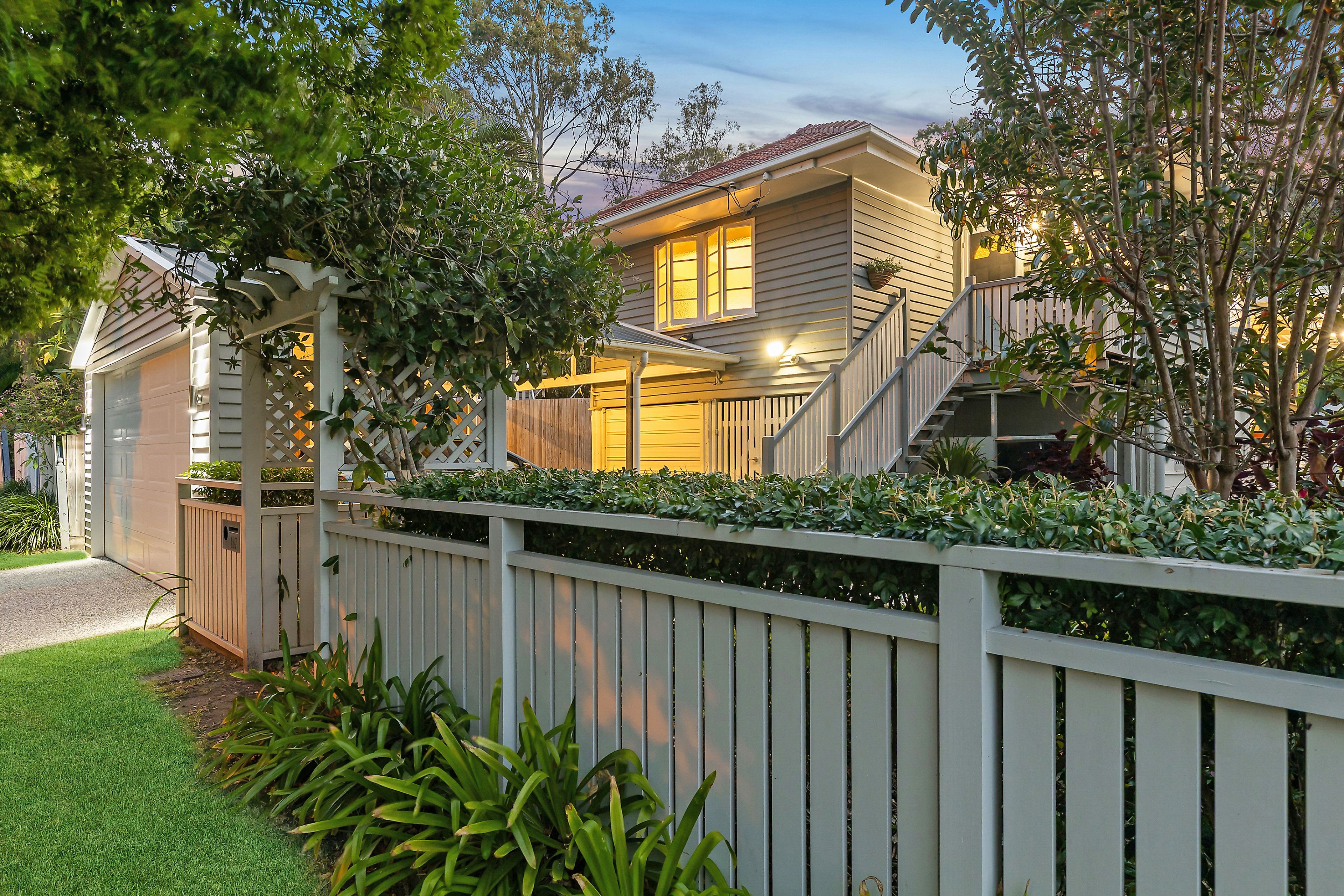 137 Glen Retreat Road, Mitchelton, QLD 4053