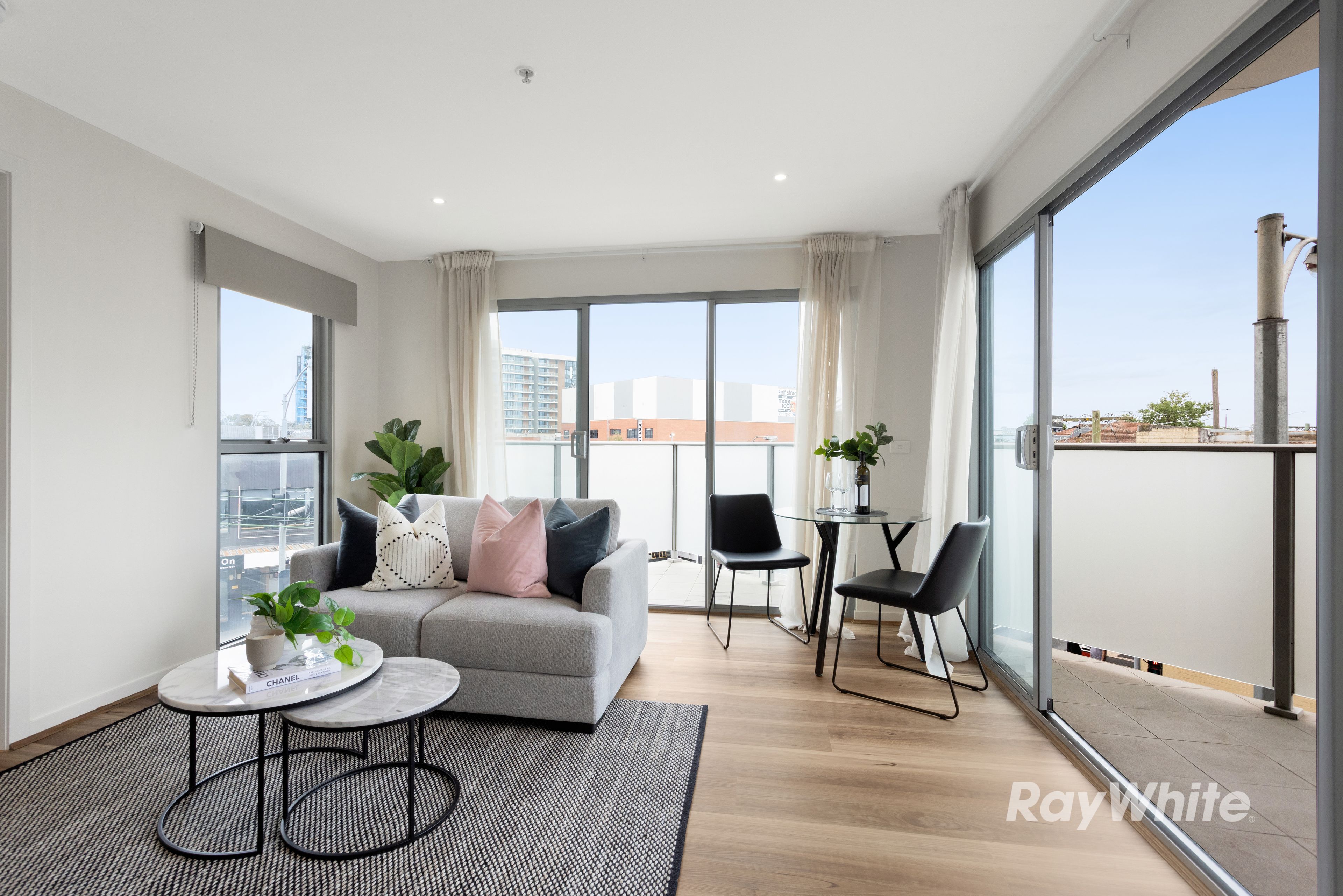 40 Koornang Road, Carnegie VIC 3163