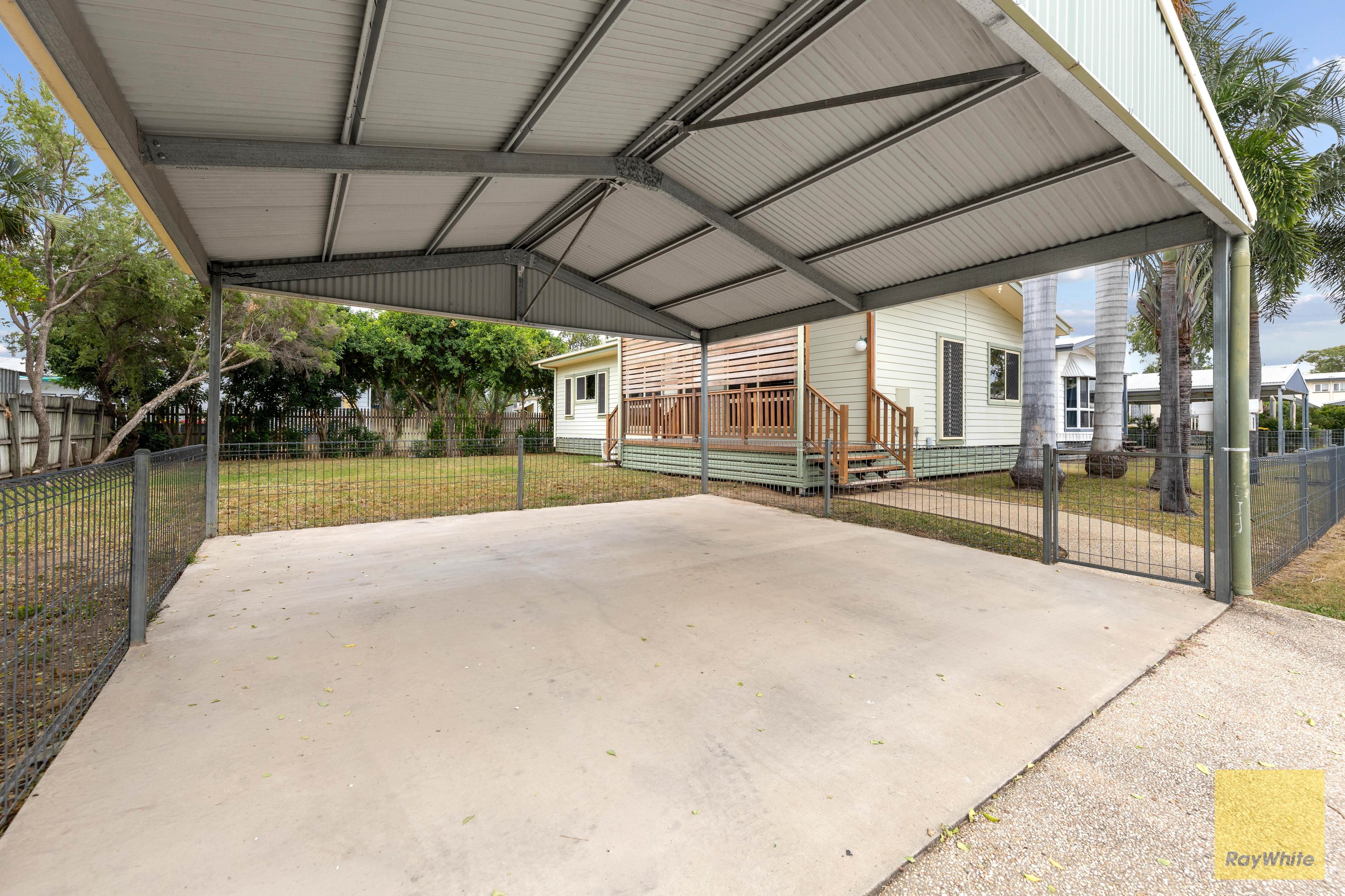 1/17-19 Gladstone Street, Emerald, QLD 4720