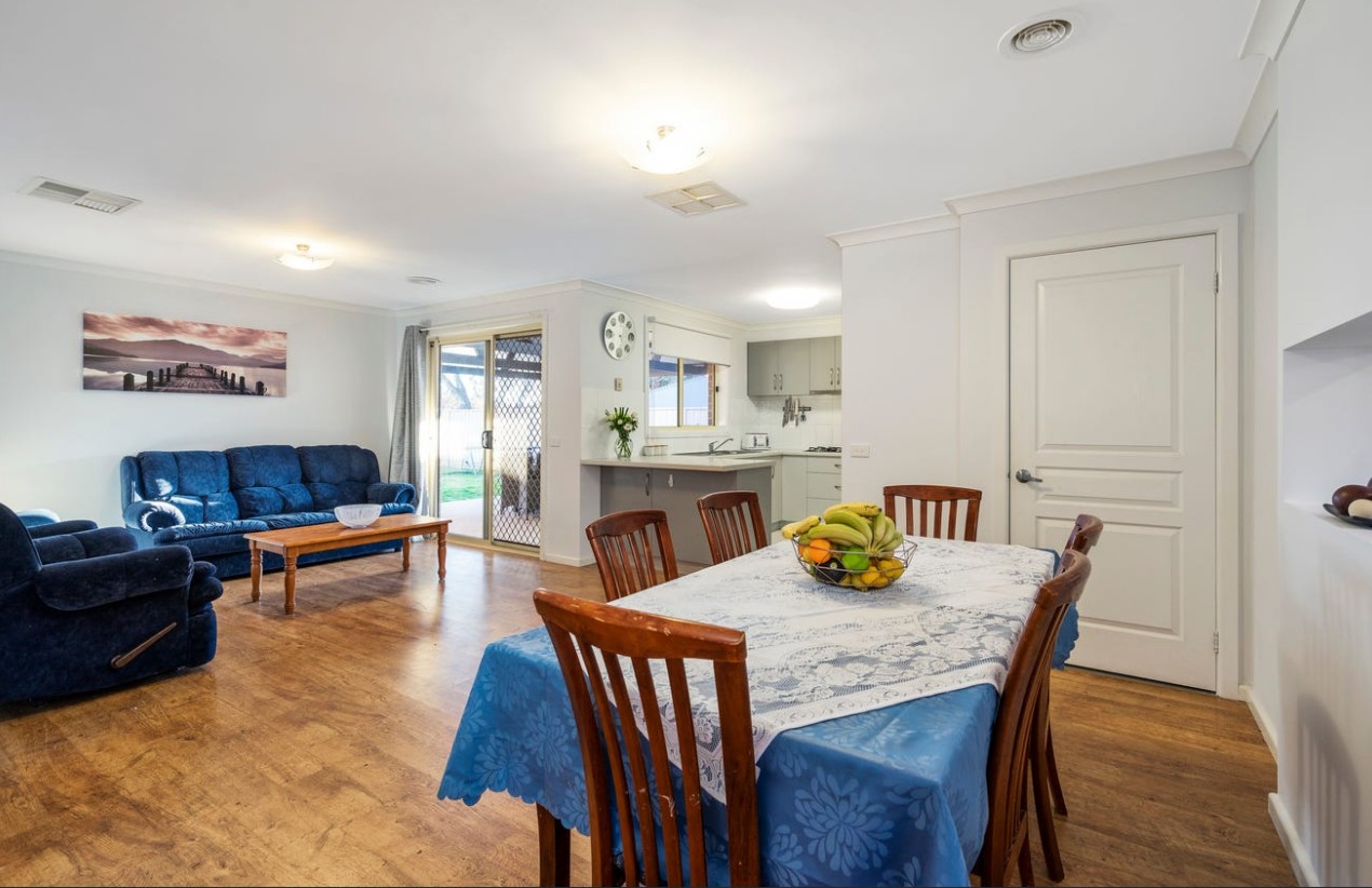 15 St Levans Place, Lavington, NSW 2641