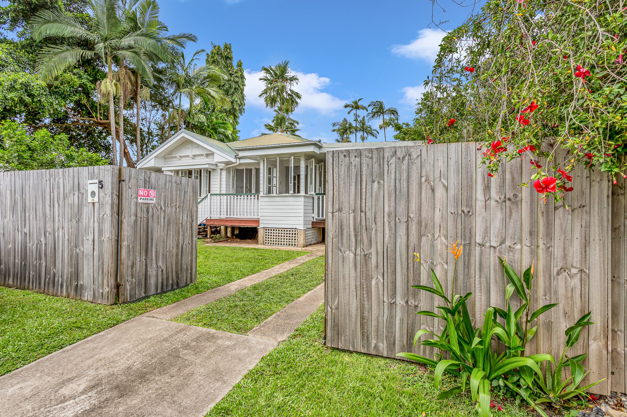 5 Macilwraith Street, Manoora, QLD 4870