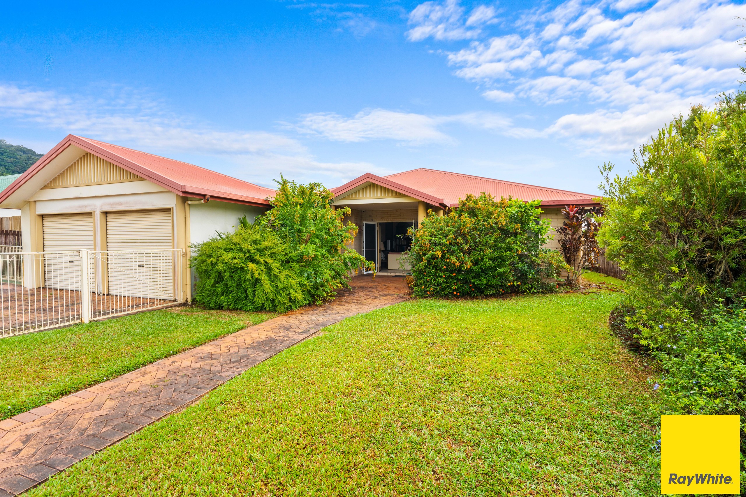 160 Mcfarlane Drive, Kanimbla, QLD 4870
