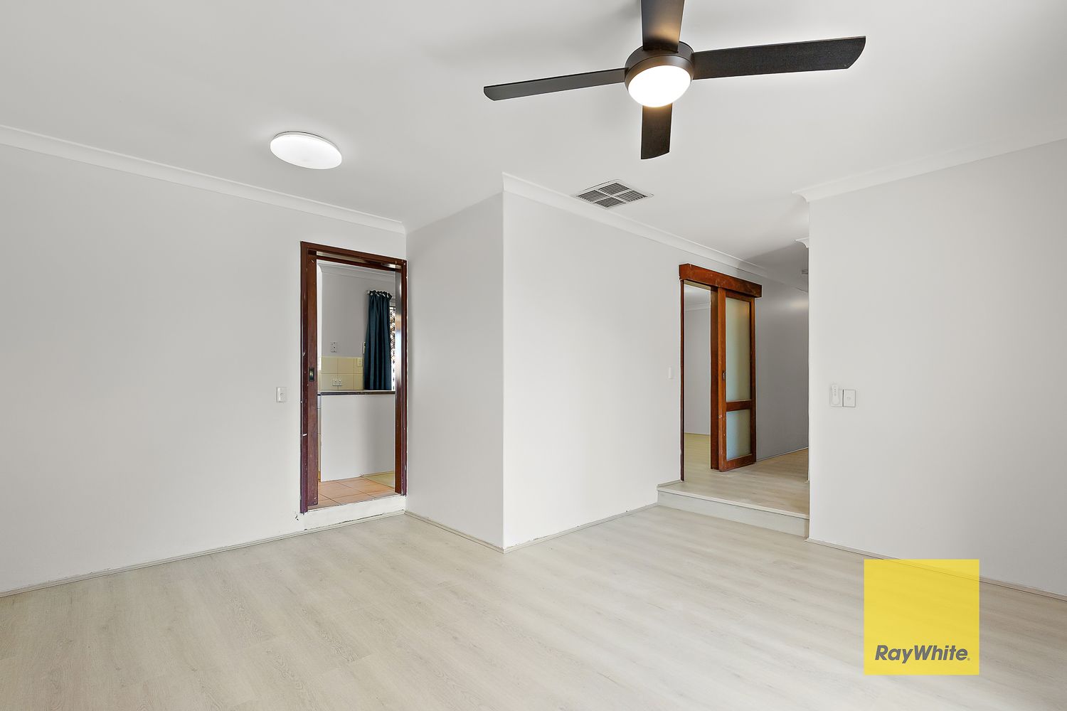 72 Forest Lakes Drive, Thornlie, WA 6108