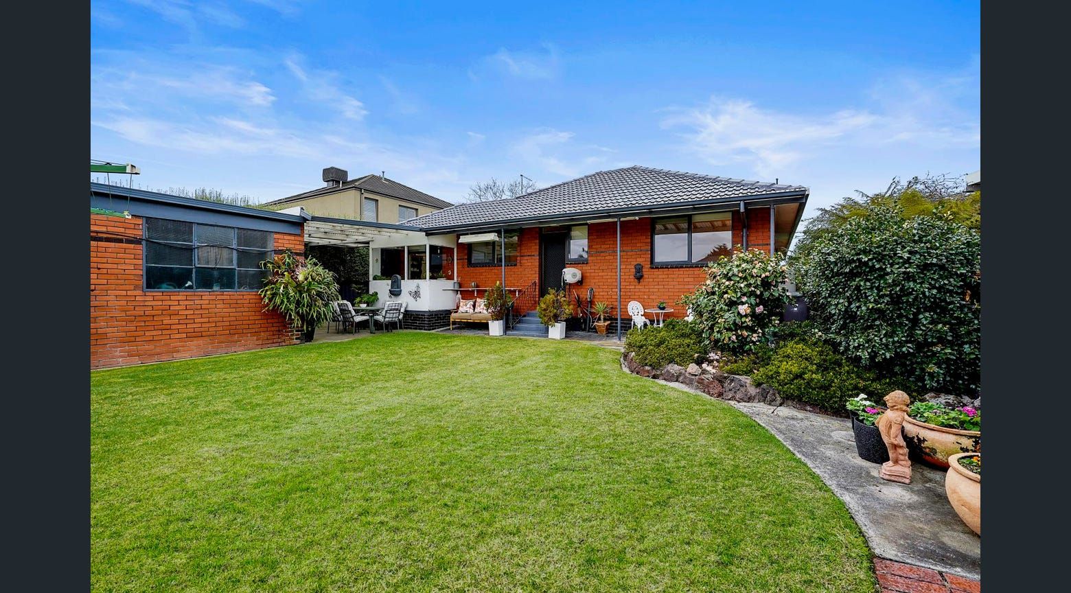 27 Palm Beach Crescent, Mount Waverley, VIC 3149
