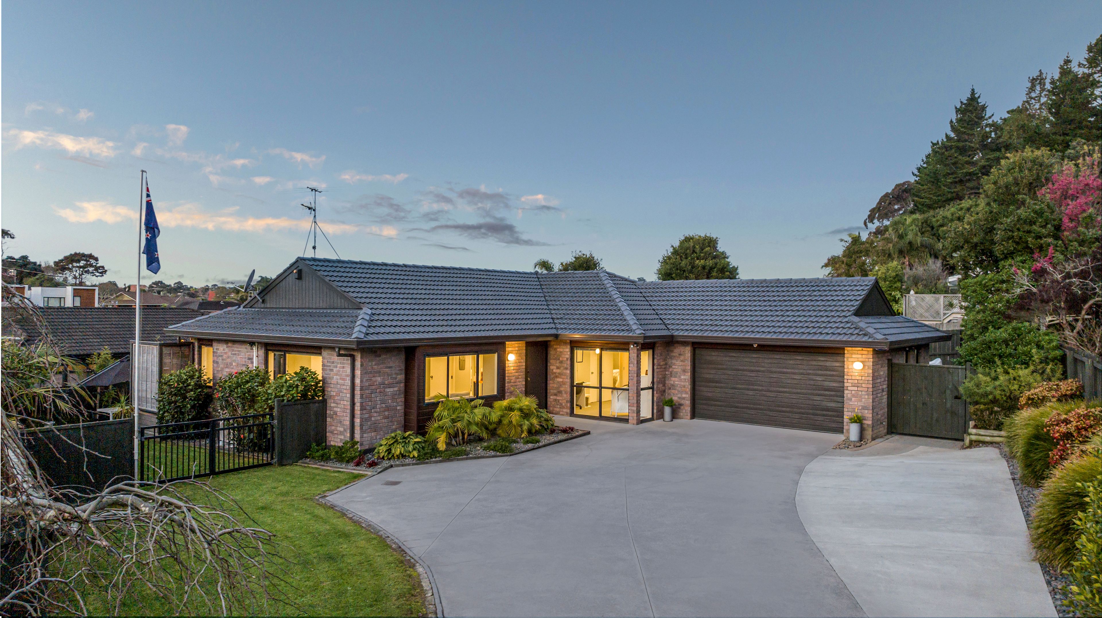 17 Britannia Place, Half Moon Bay, Manukau City
