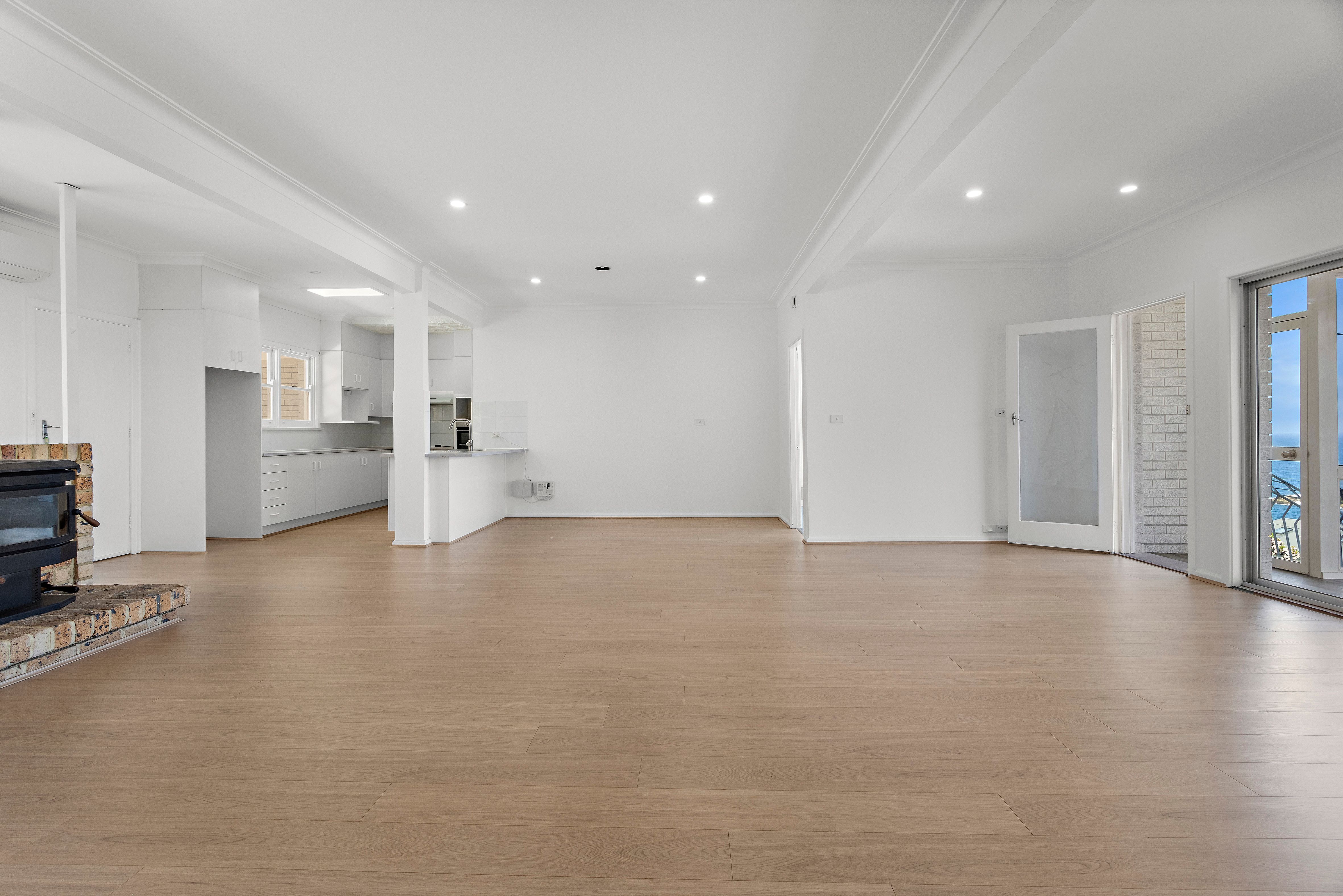 74 Tingira Crescent — photo 3 of 19