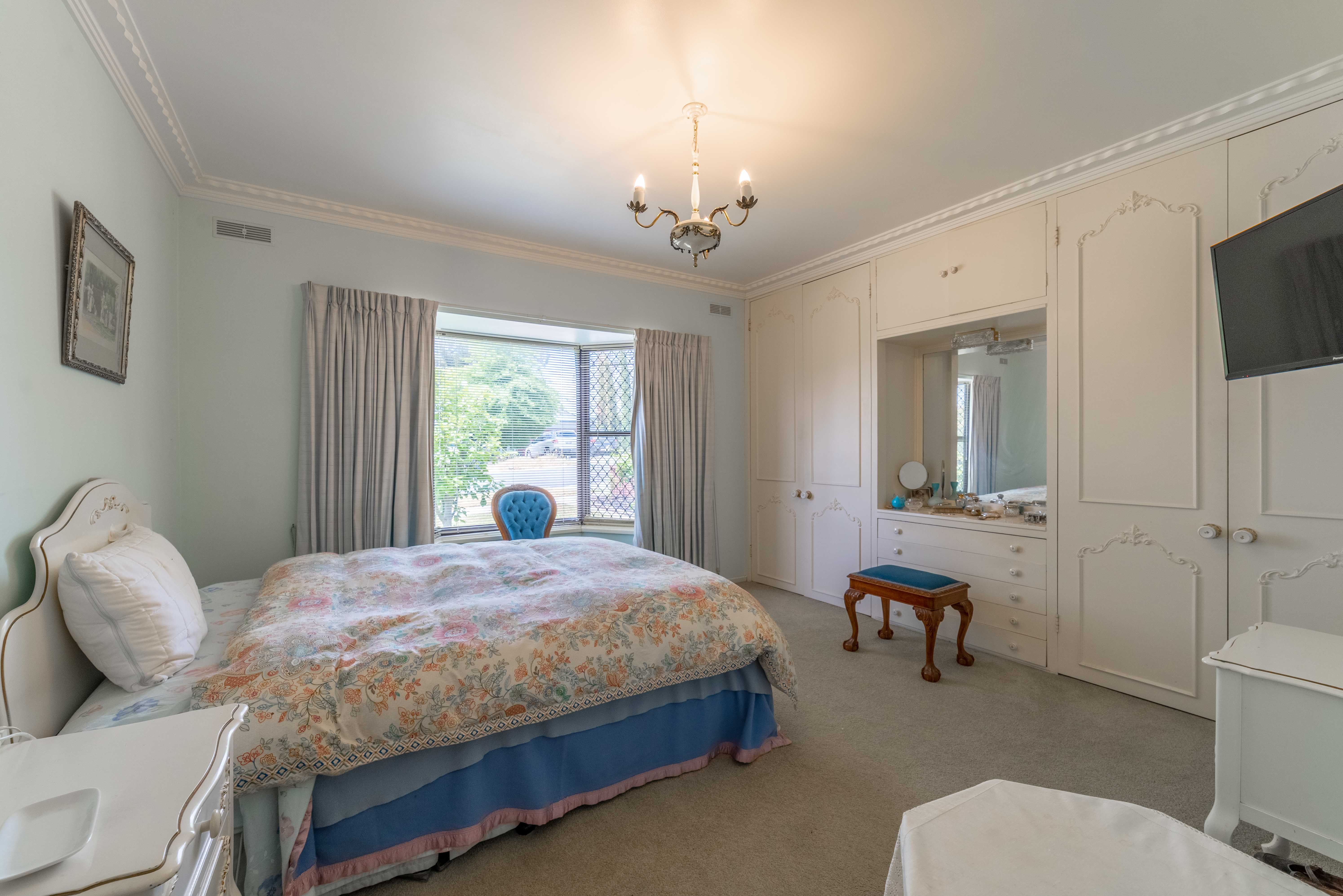 8 Button Street, Strathdale, VIC 3550