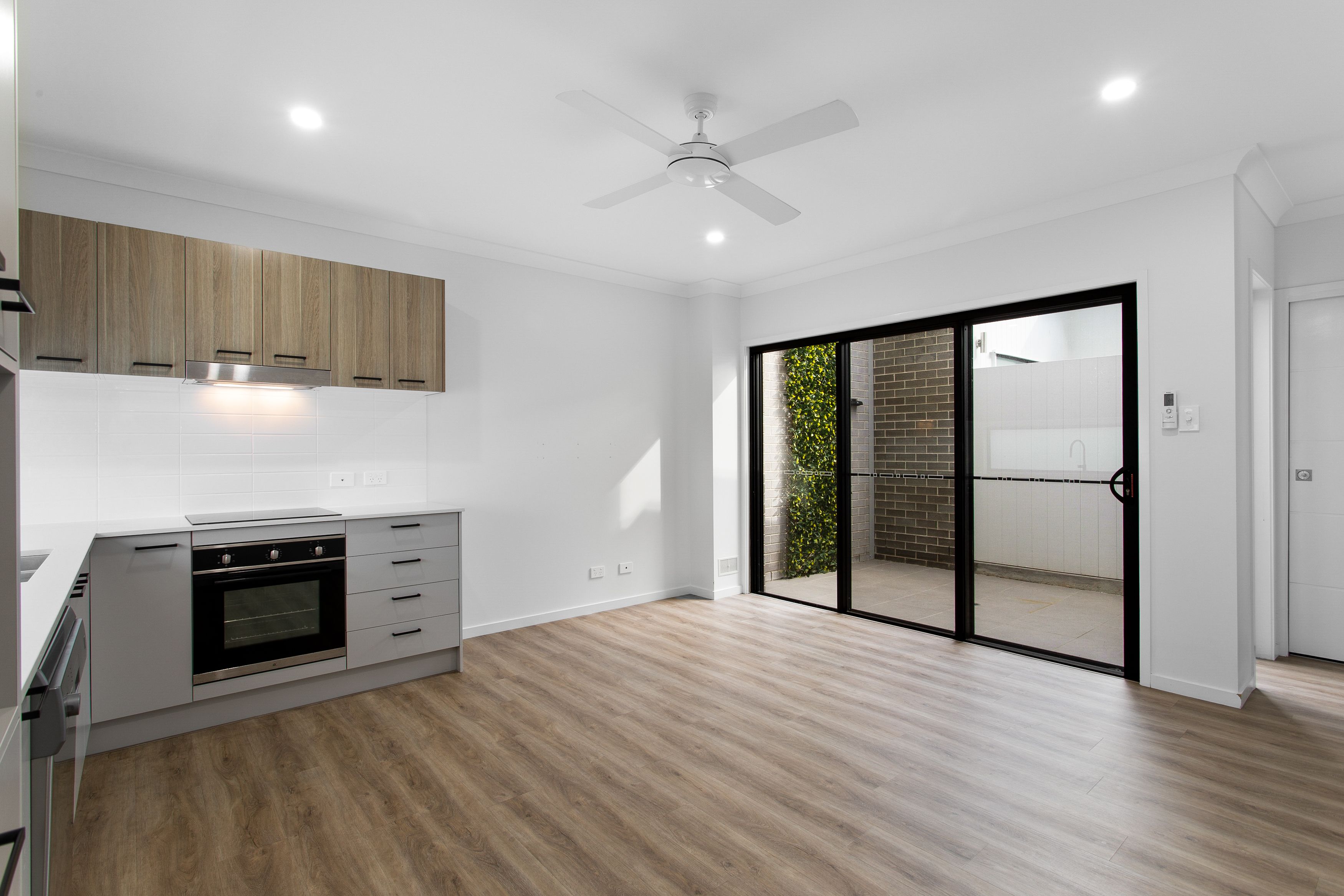 1/8b Diamond Avenue, Kallangur, QLD 4503