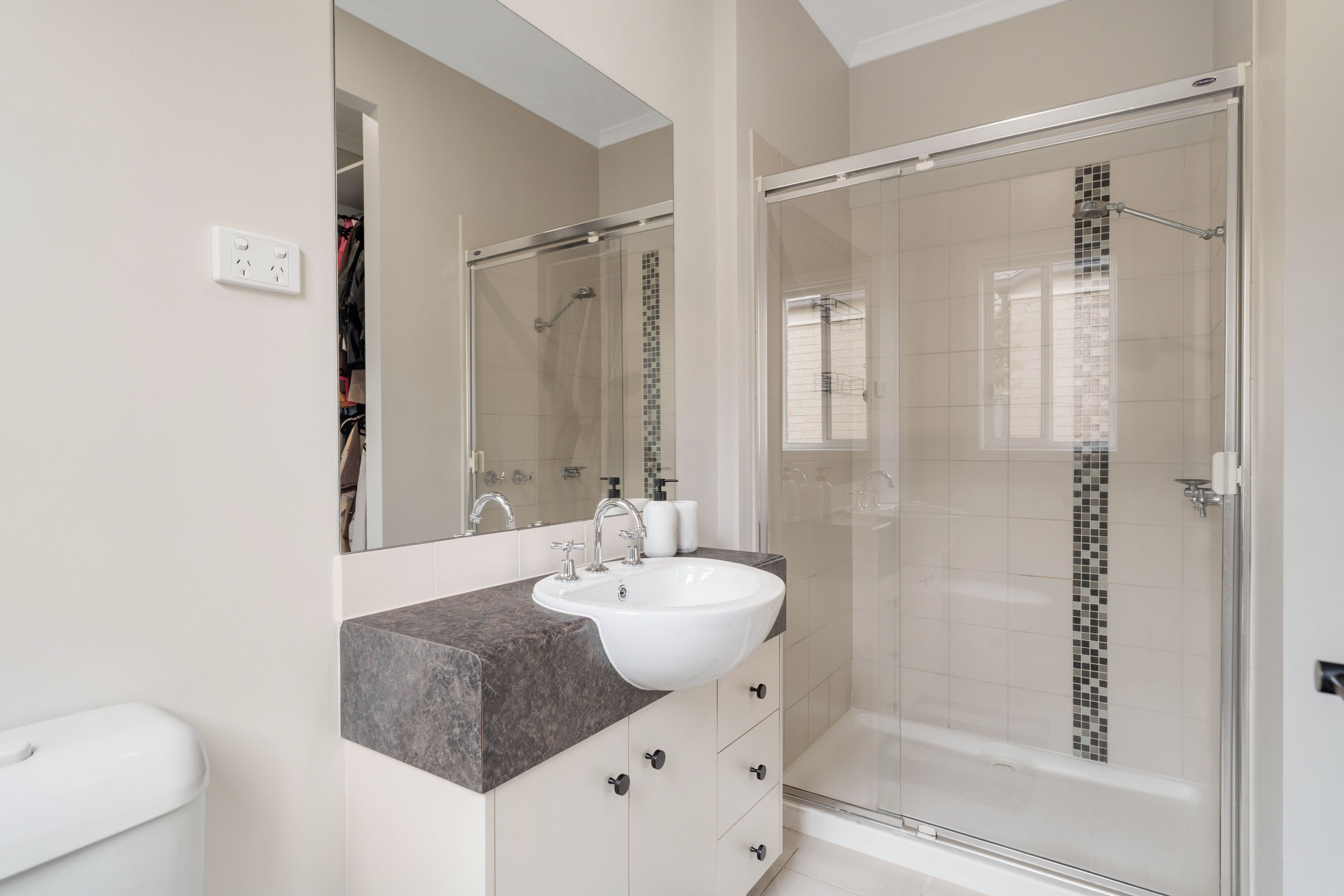61 Mareeba Way — photo 4 of 22