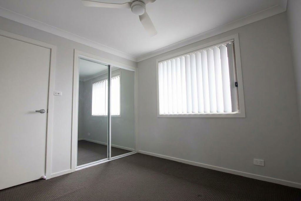 29 Kingsman Avenue — photo 4 of 9