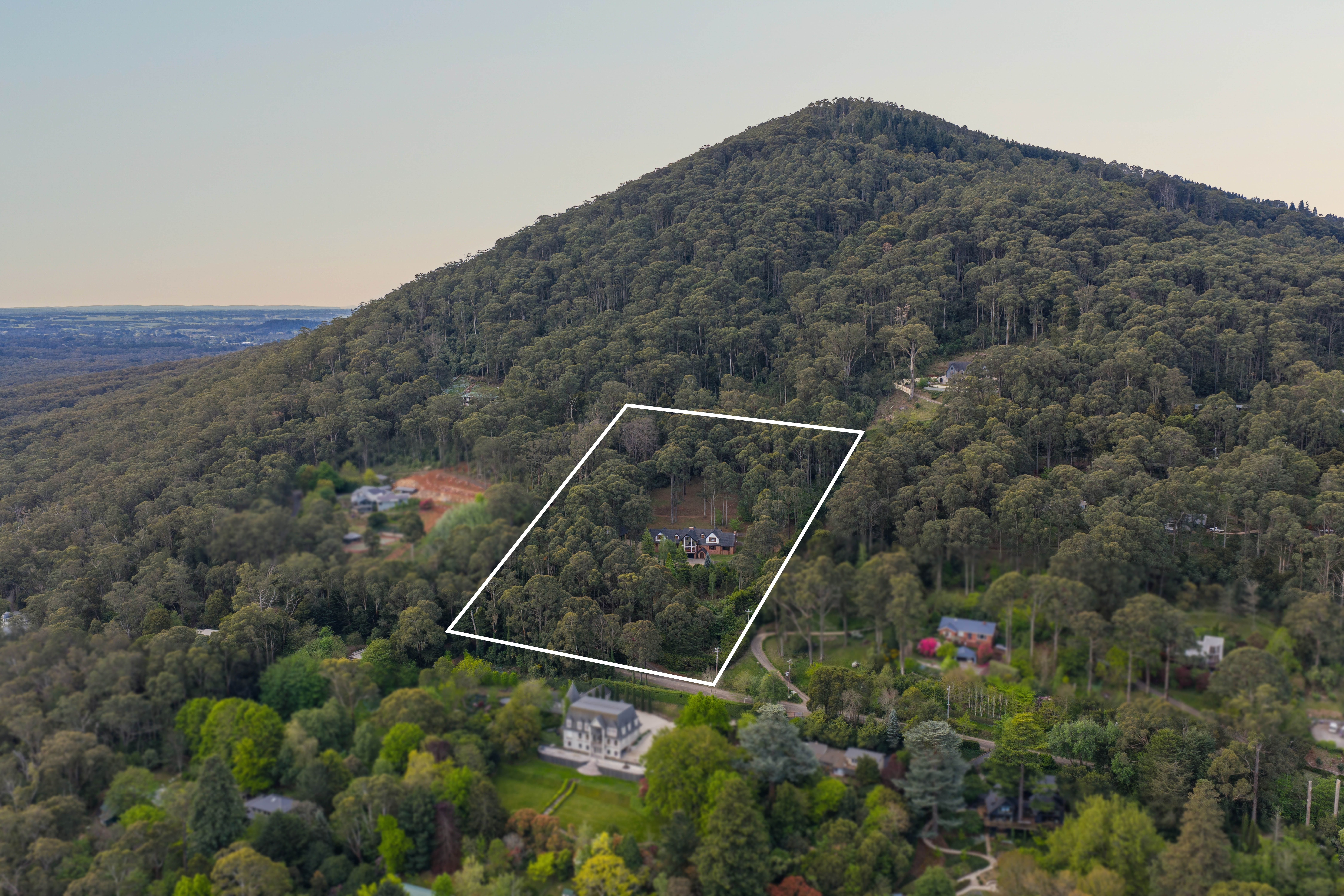 92 Douglas Road, Mount Macedon, VIC 3441