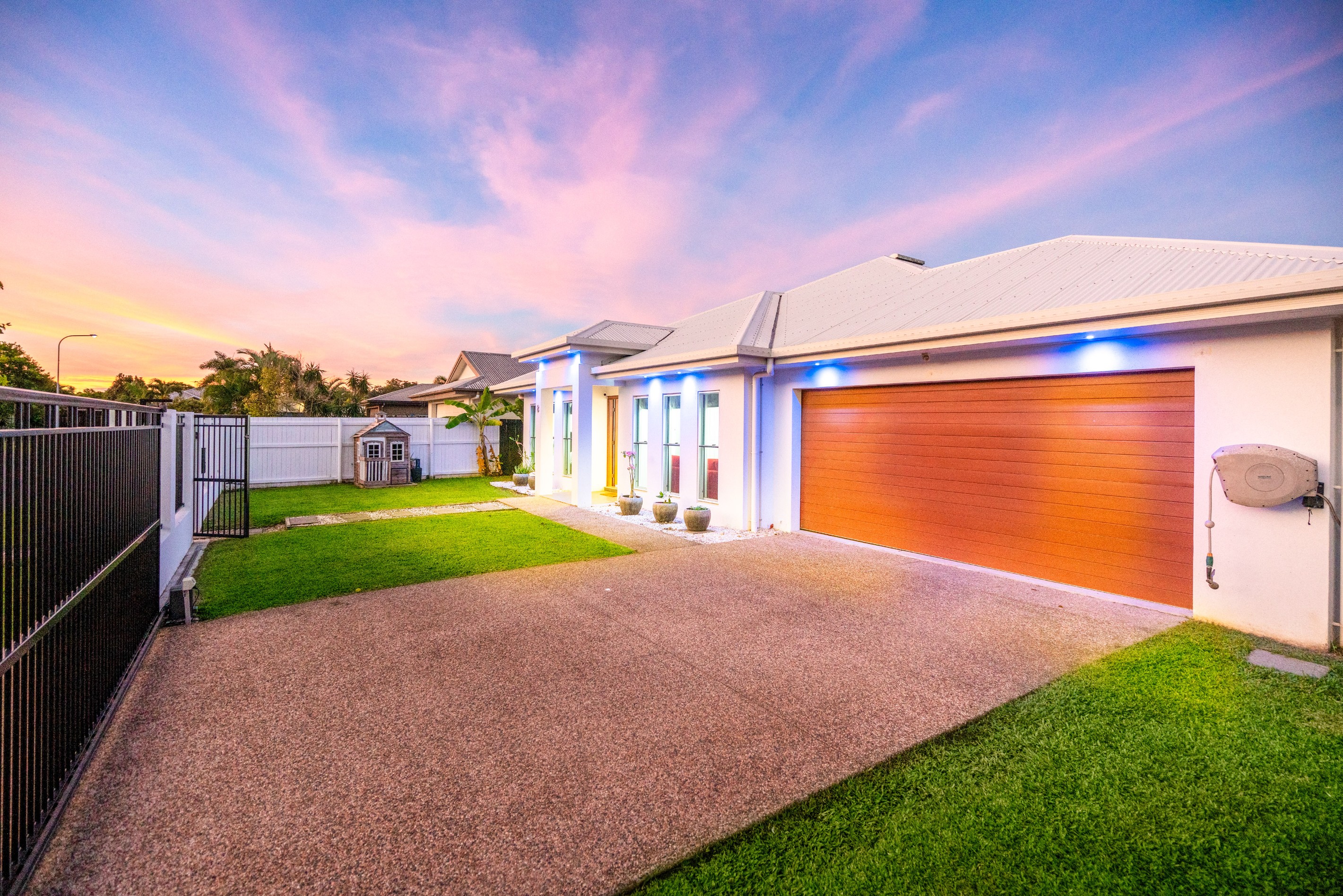 8 Goldberg Close, White Rock, QLD 4868