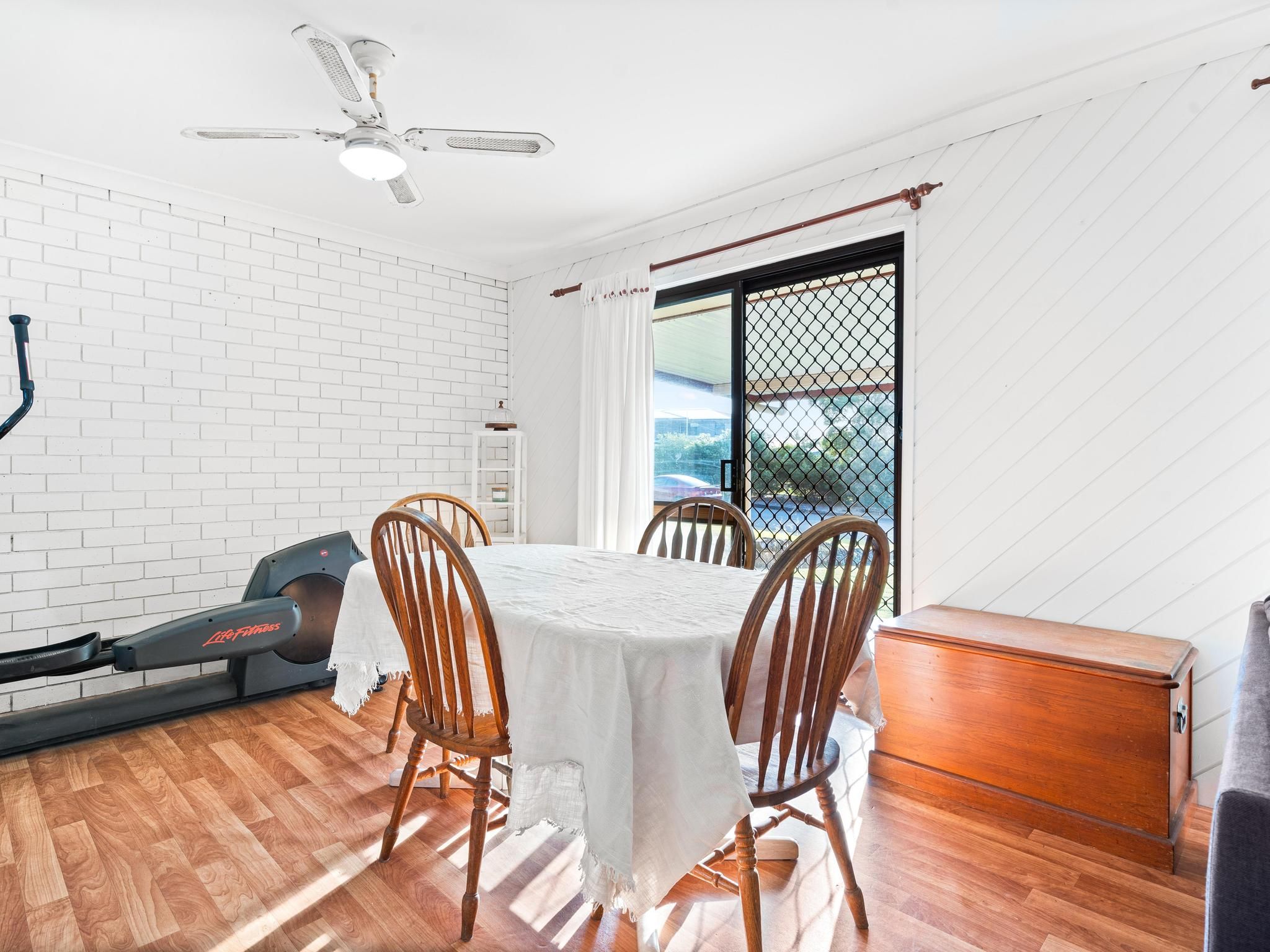 10 Epsom Court — photo 5 of 12