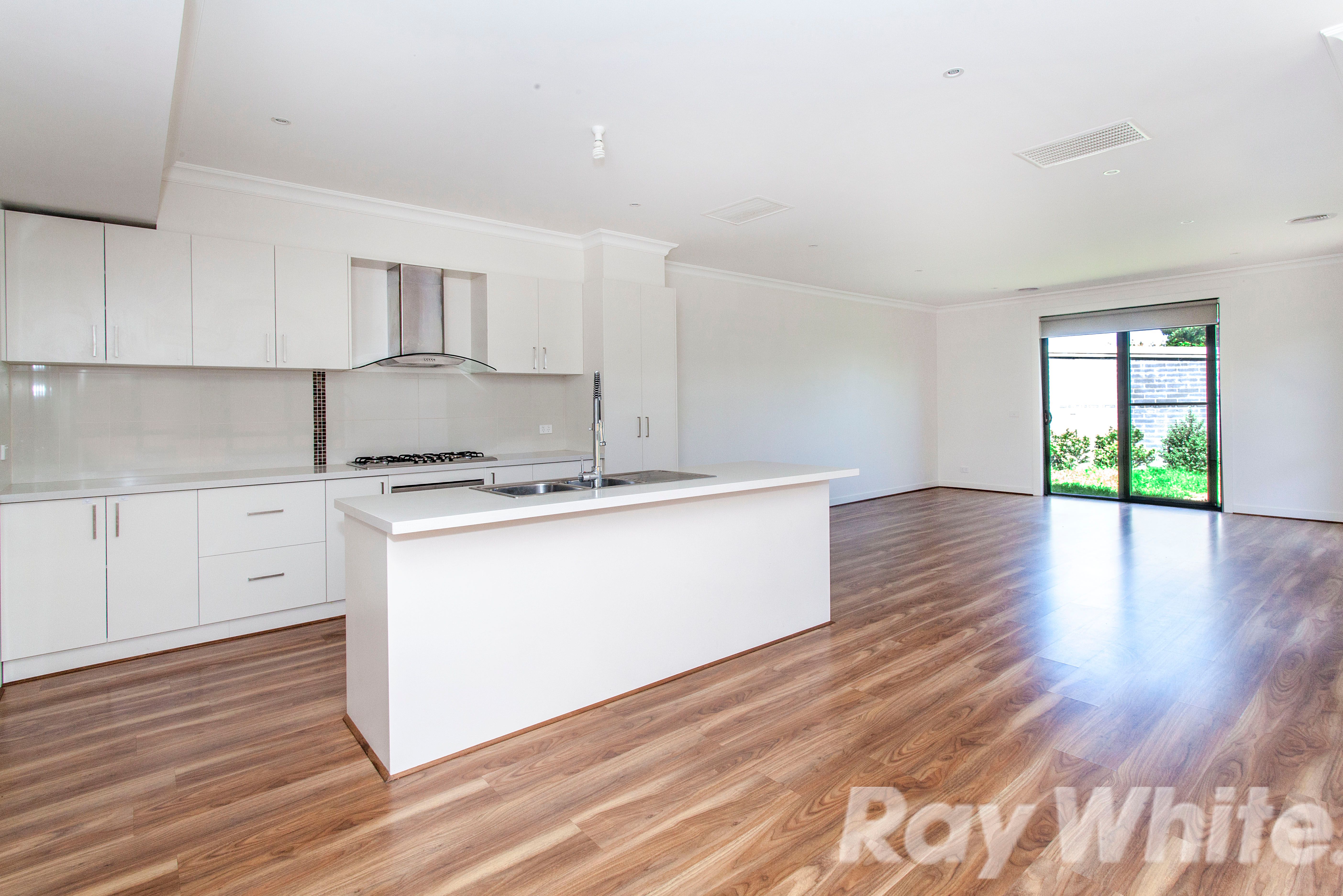 33 Swanson Crescent, Chadstone, VIC 3148