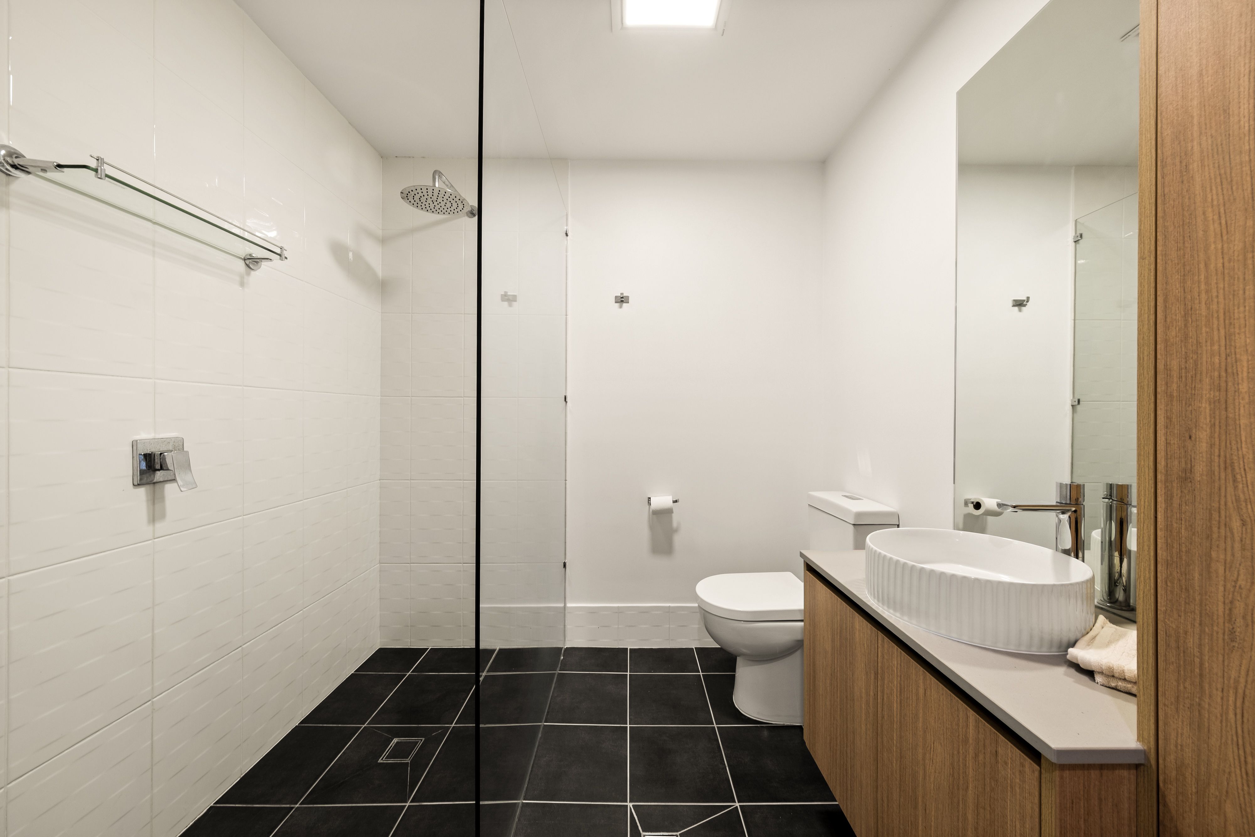 24 Vincent Street — photo 19 of 26