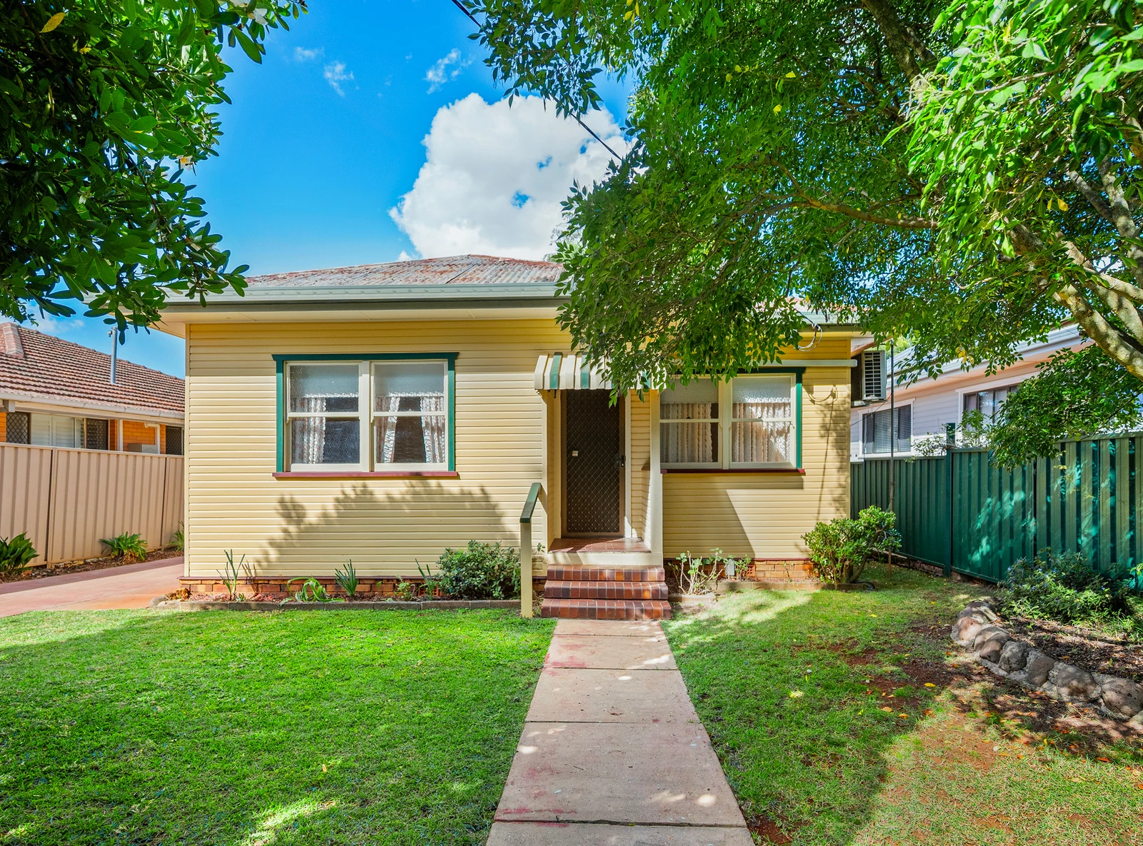 14 Newmarket Street, Newtown, QLD 4350