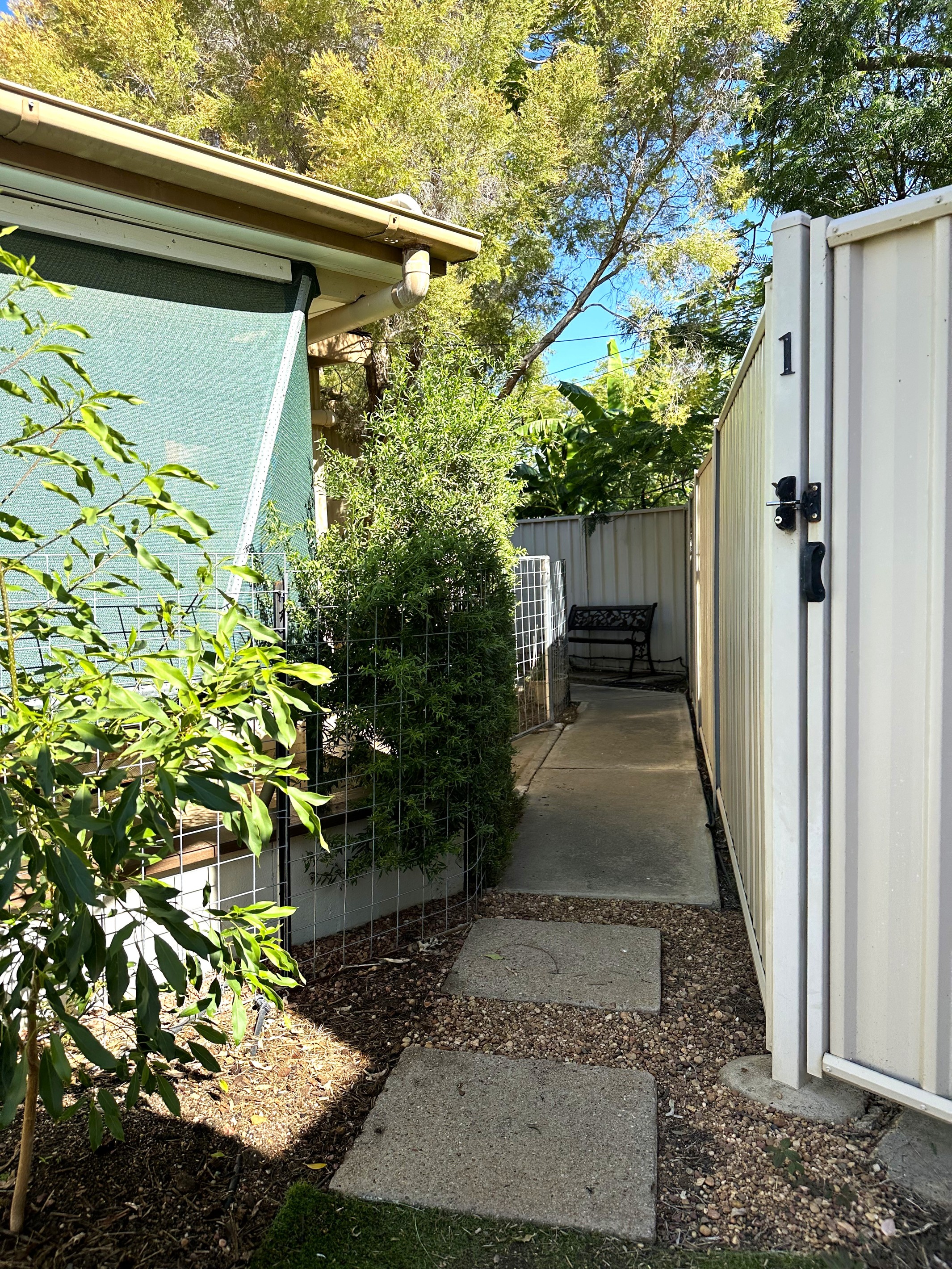 2/10 Lark Street, Longreach, QLD 4730