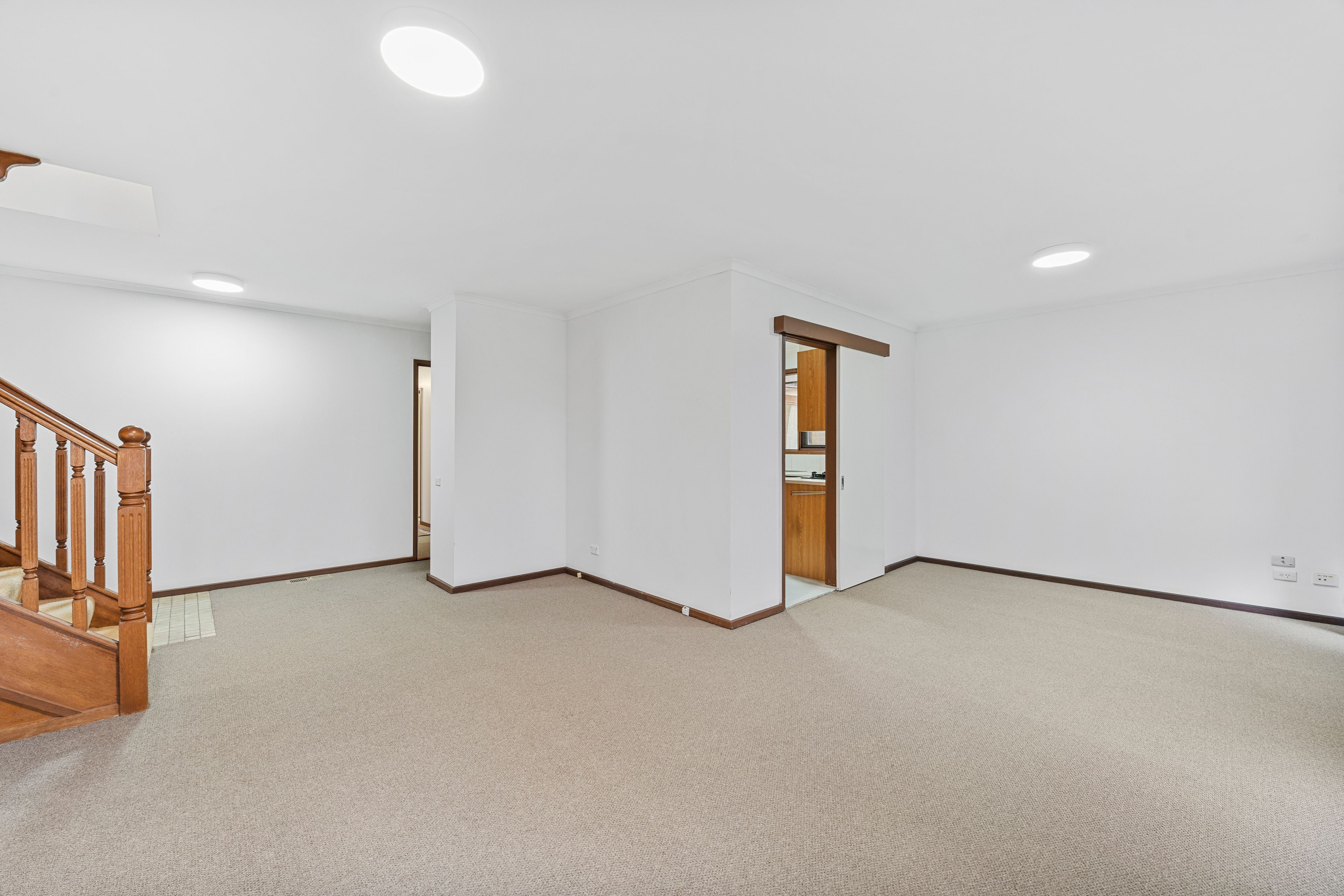 8 Leatherwood Crescent, Wheelers Hill, VIC 3150