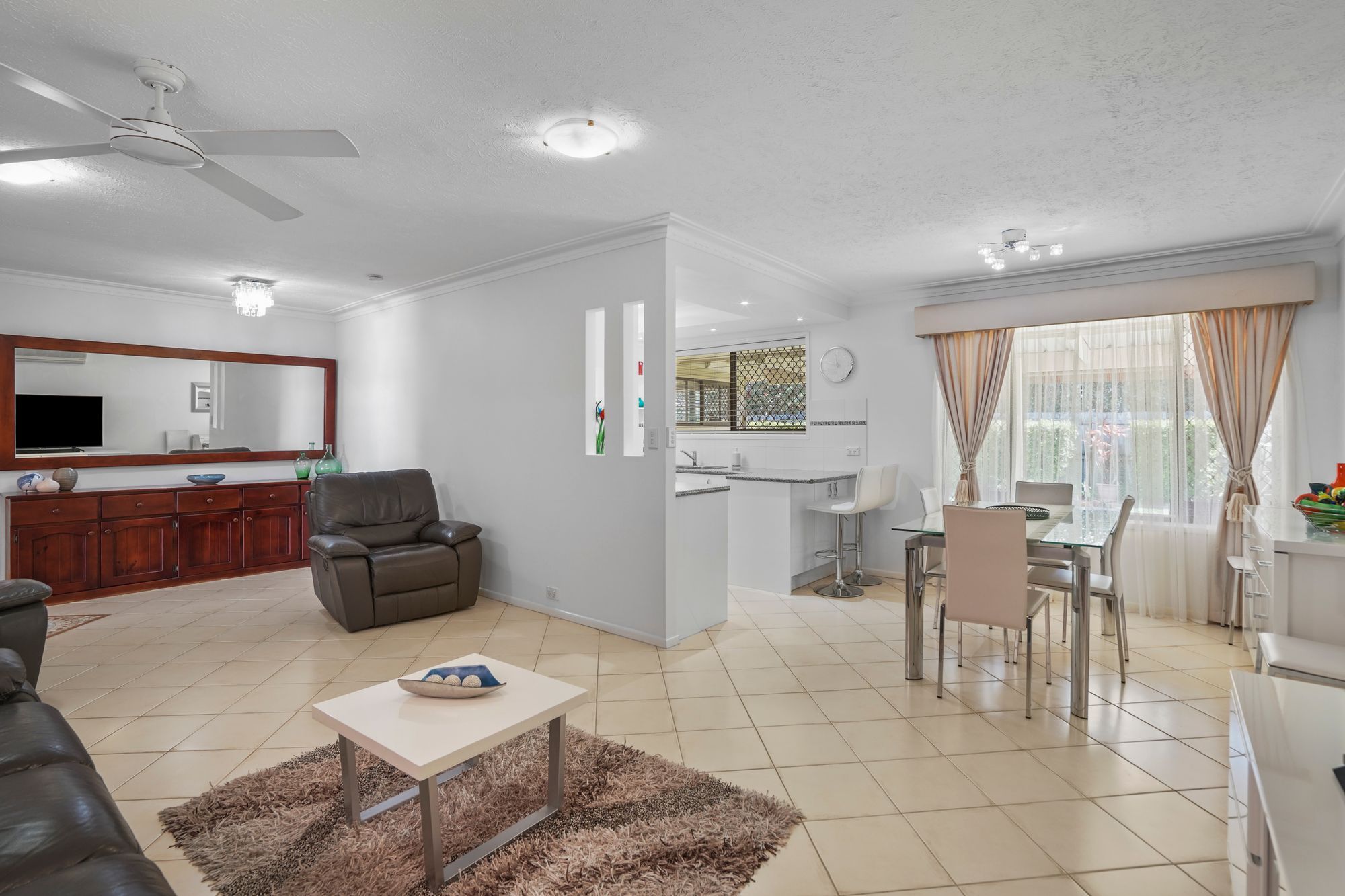 40 Thrush Avenue — photo 4 of 28