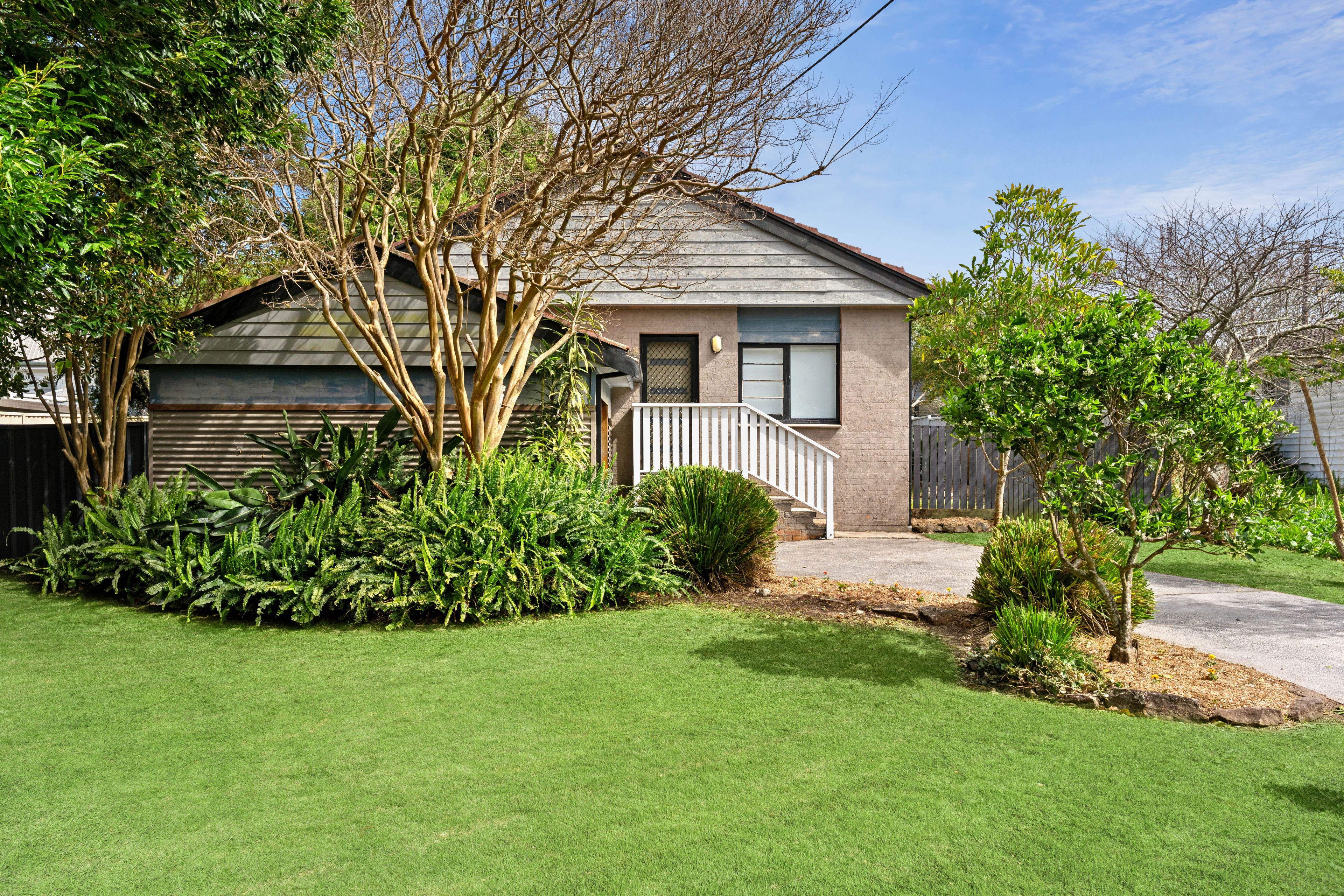 14 Palomar Parade — photo from Ray White Thompson Partners
