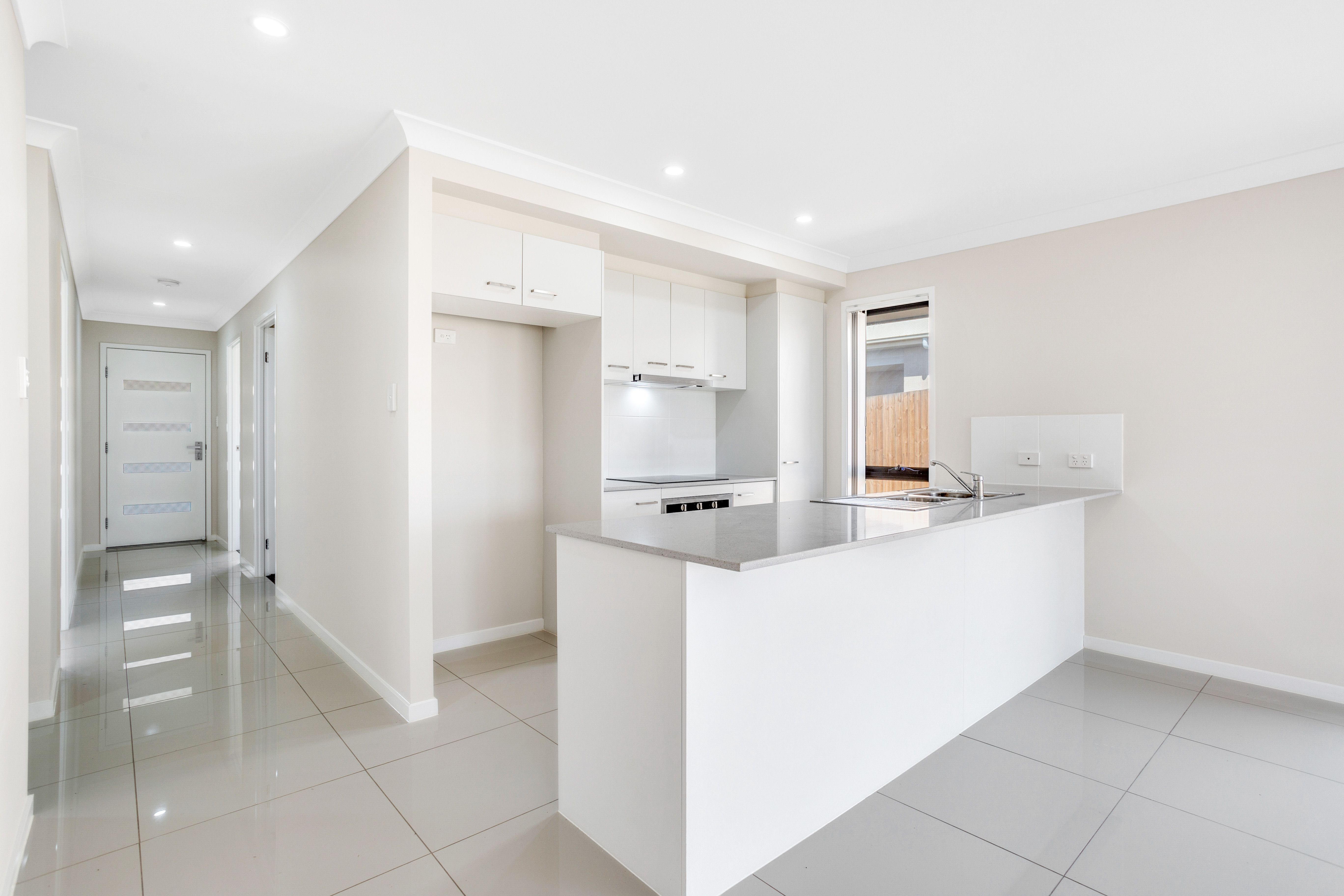 1/27 Myrtleford Crescent, Cambooya, QLD 4358