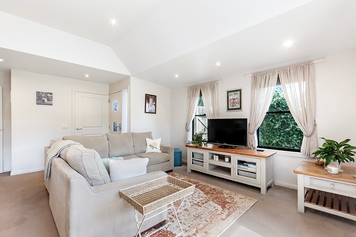 2/160 Commercial Road, Koroit, VIC 3282