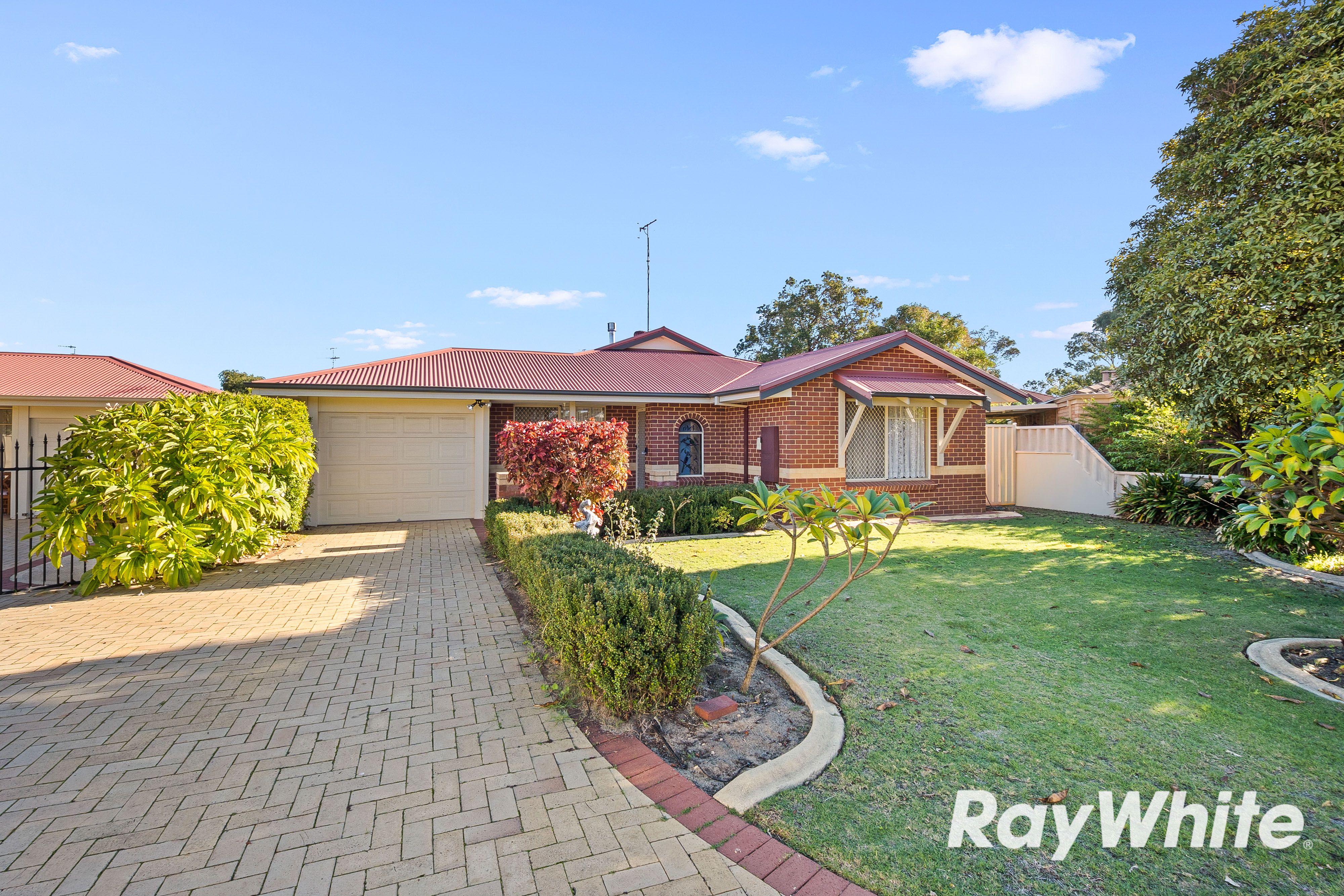 8A Crowthorn Cross, Erskine, WA 6210