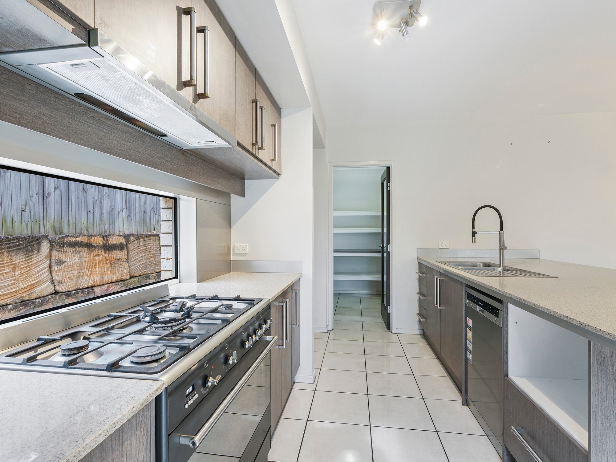 32 Steelwood Street, Heathwood, QLD 4110