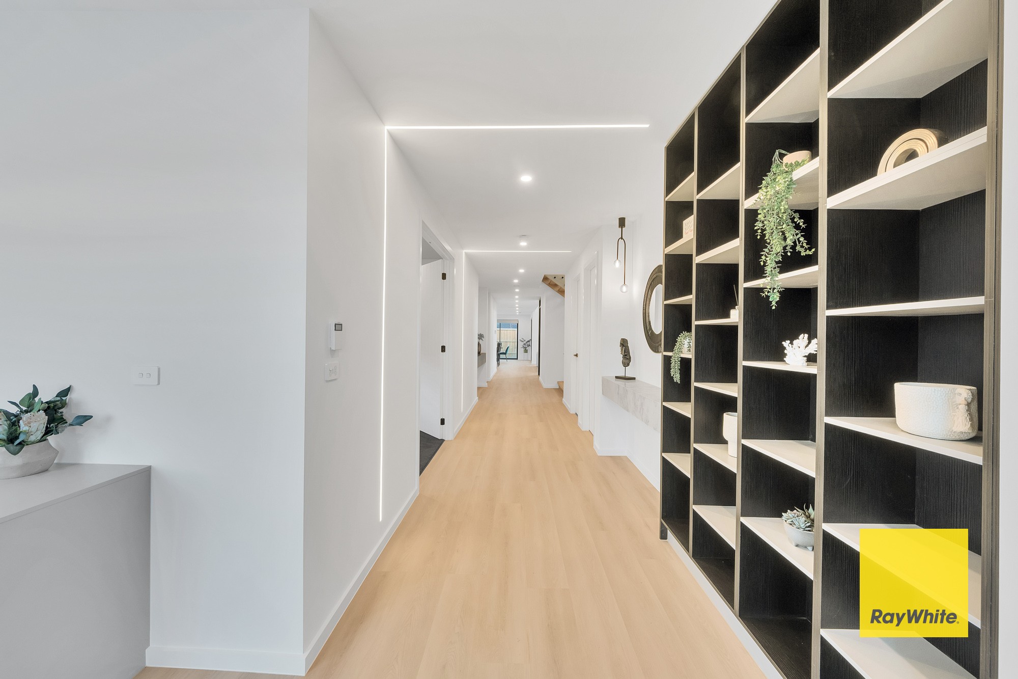 10 Brushwood Drive, AINTREE, VIC 3336