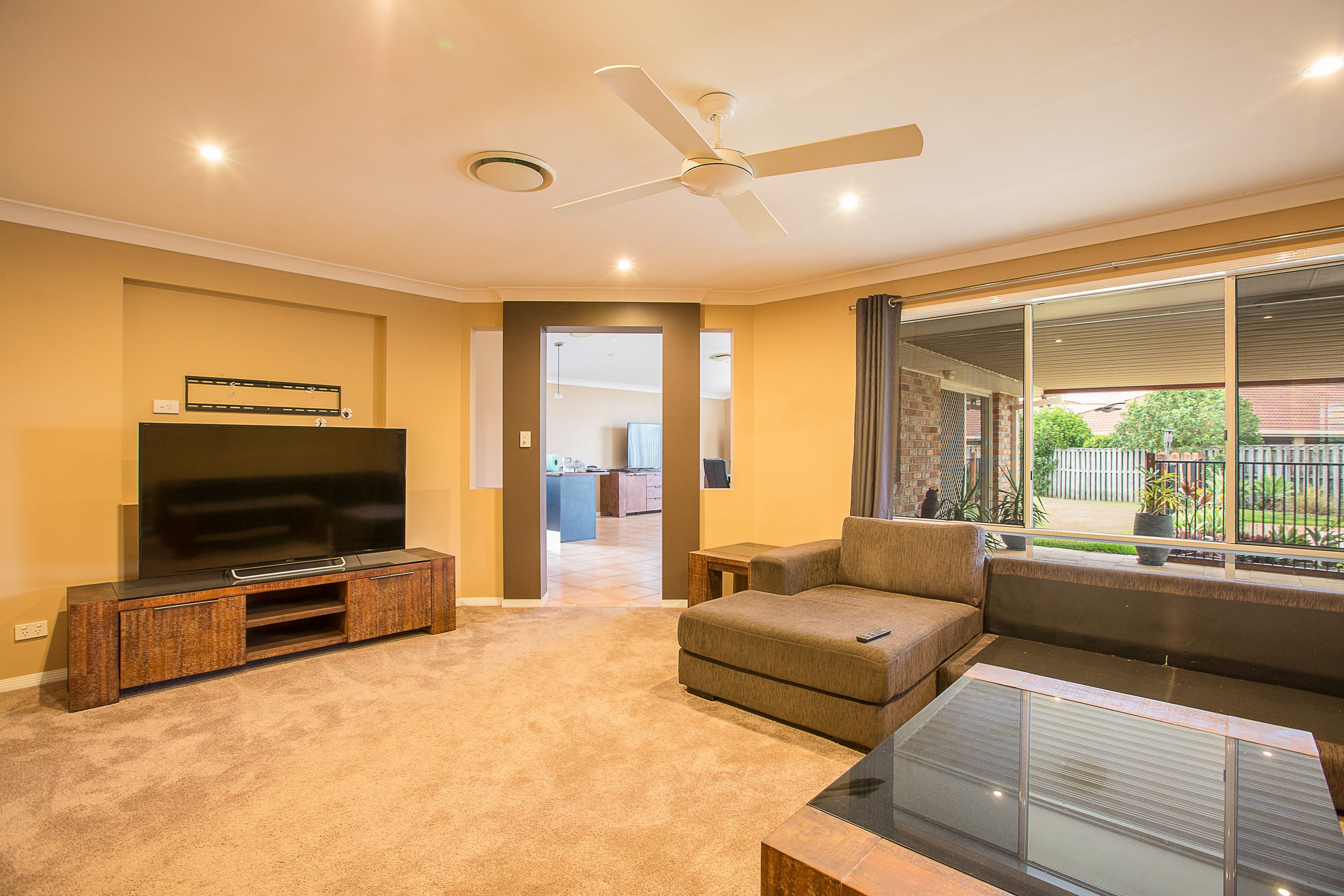 16 Beerwah Street, Pacific Pines, QLD 4211
