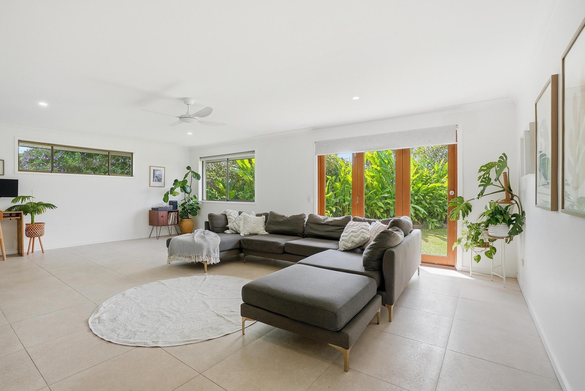 8 Ellioh Court, Elanora, QLD 4221