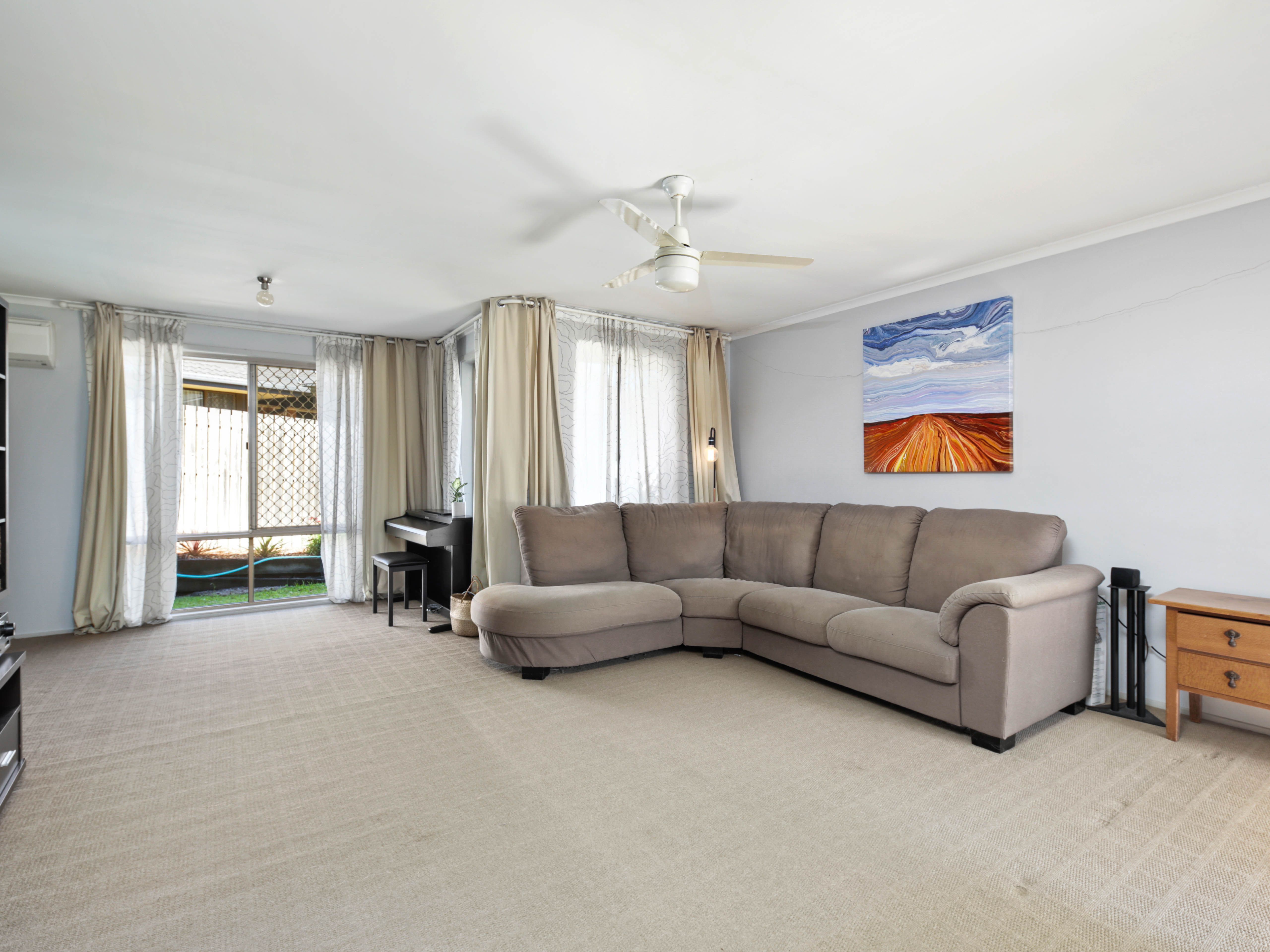 18 Natone Court, Edens Landing, QLD 4207
