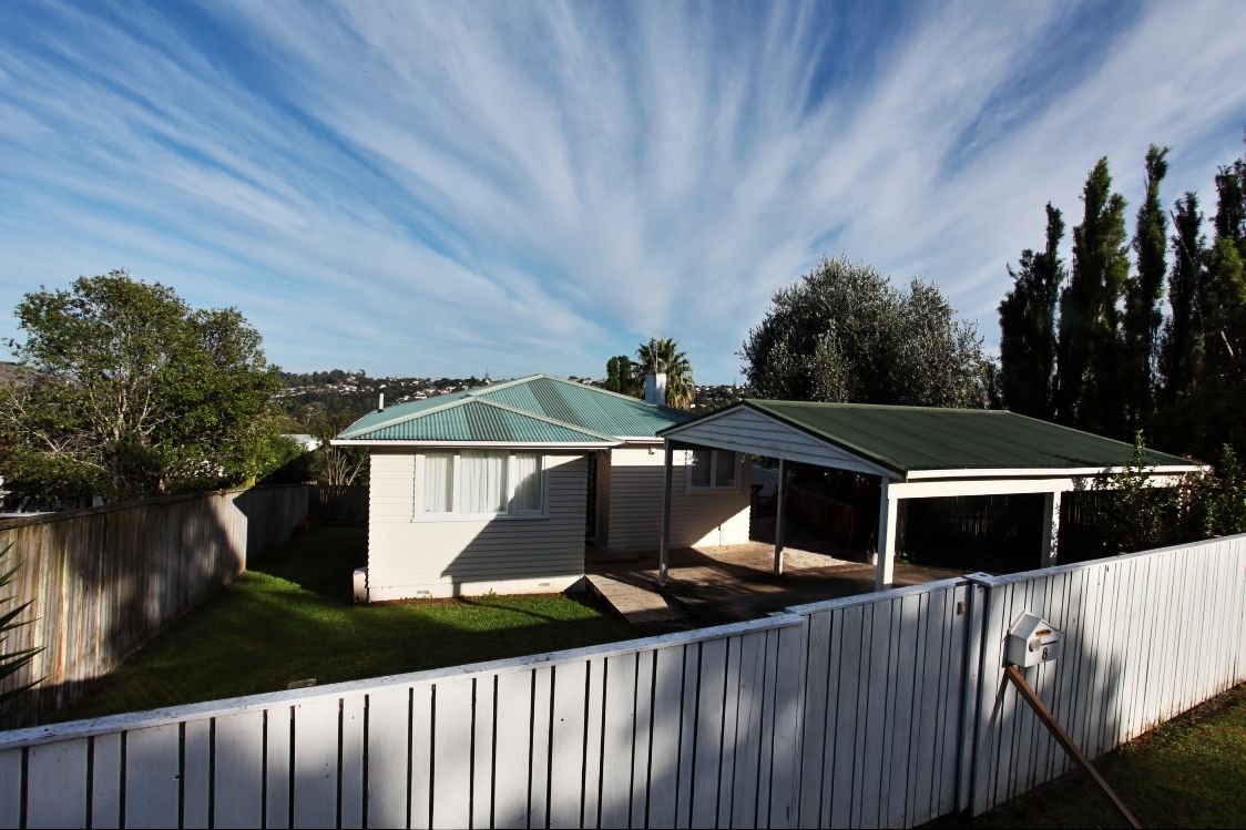 8 Mayfield Road, Glenfield, North Shore City