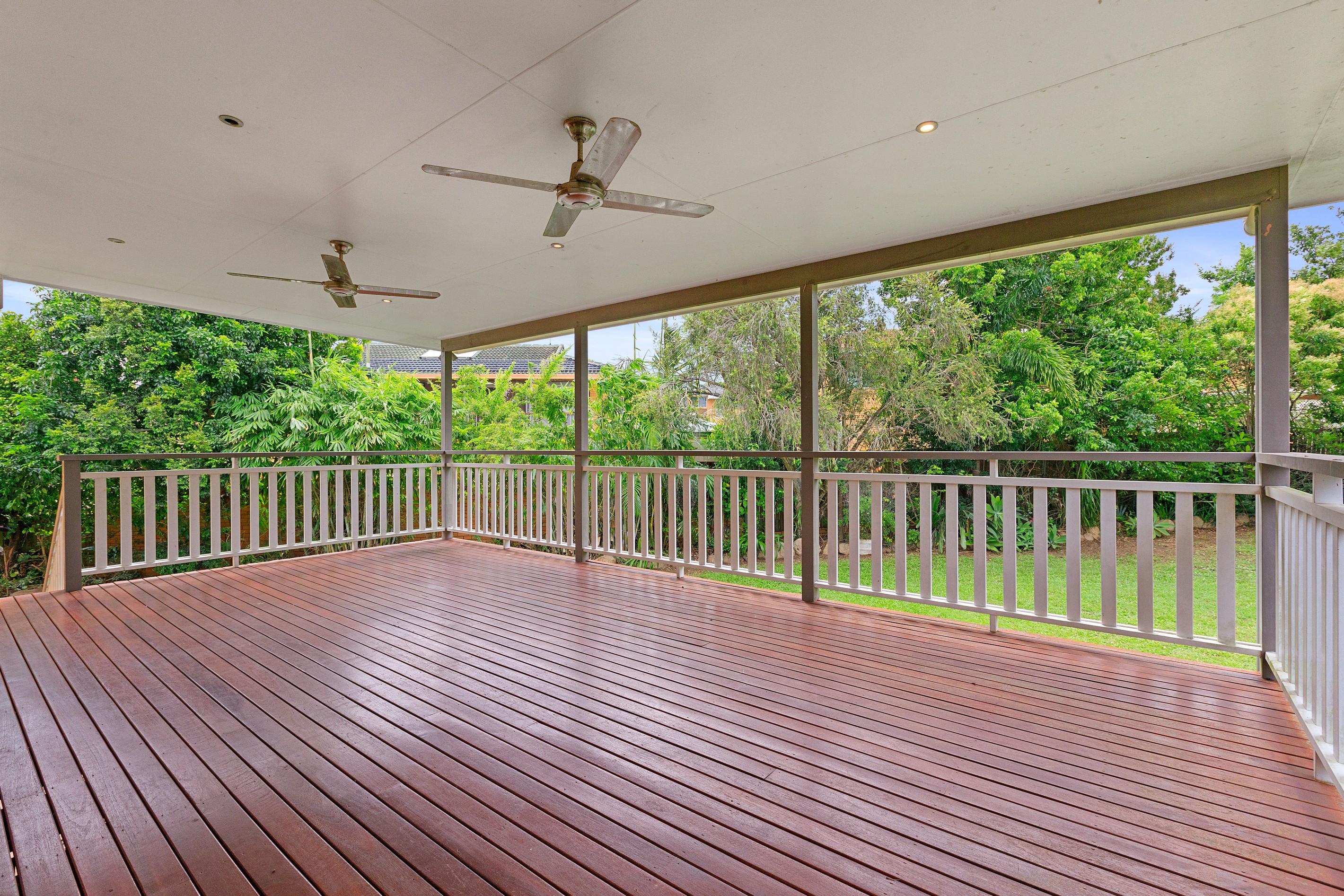 6 Novello Street, Mansfield, QLD 4122