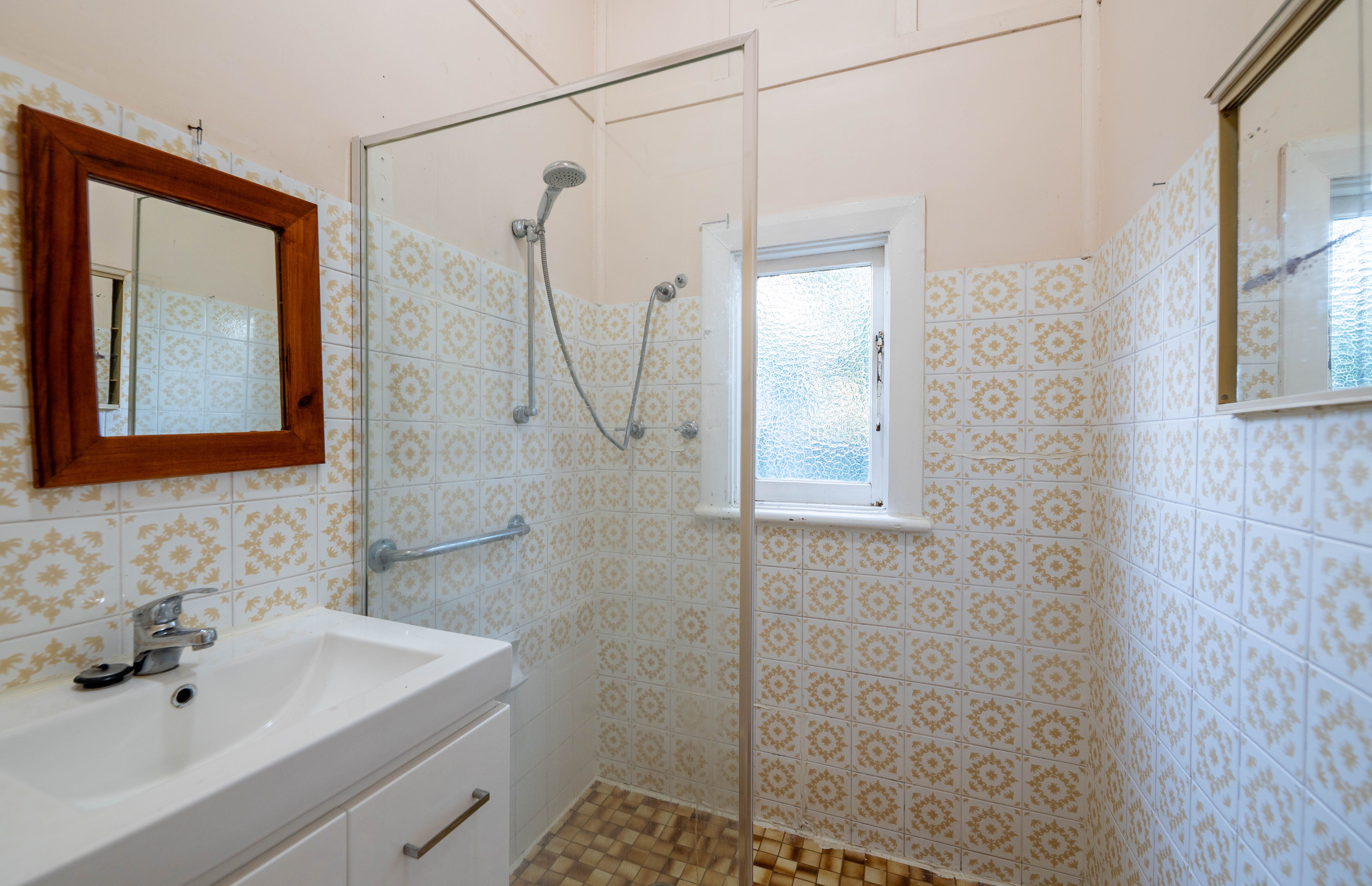 46 Underwood Street — photo 6 of 12