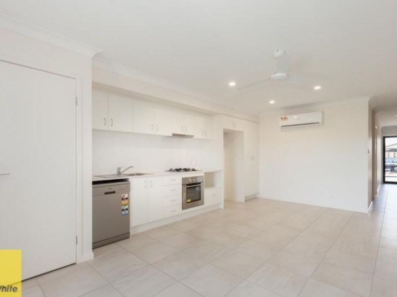 23A Woodroffe Cresent, Redbank Plains, QLD 4301