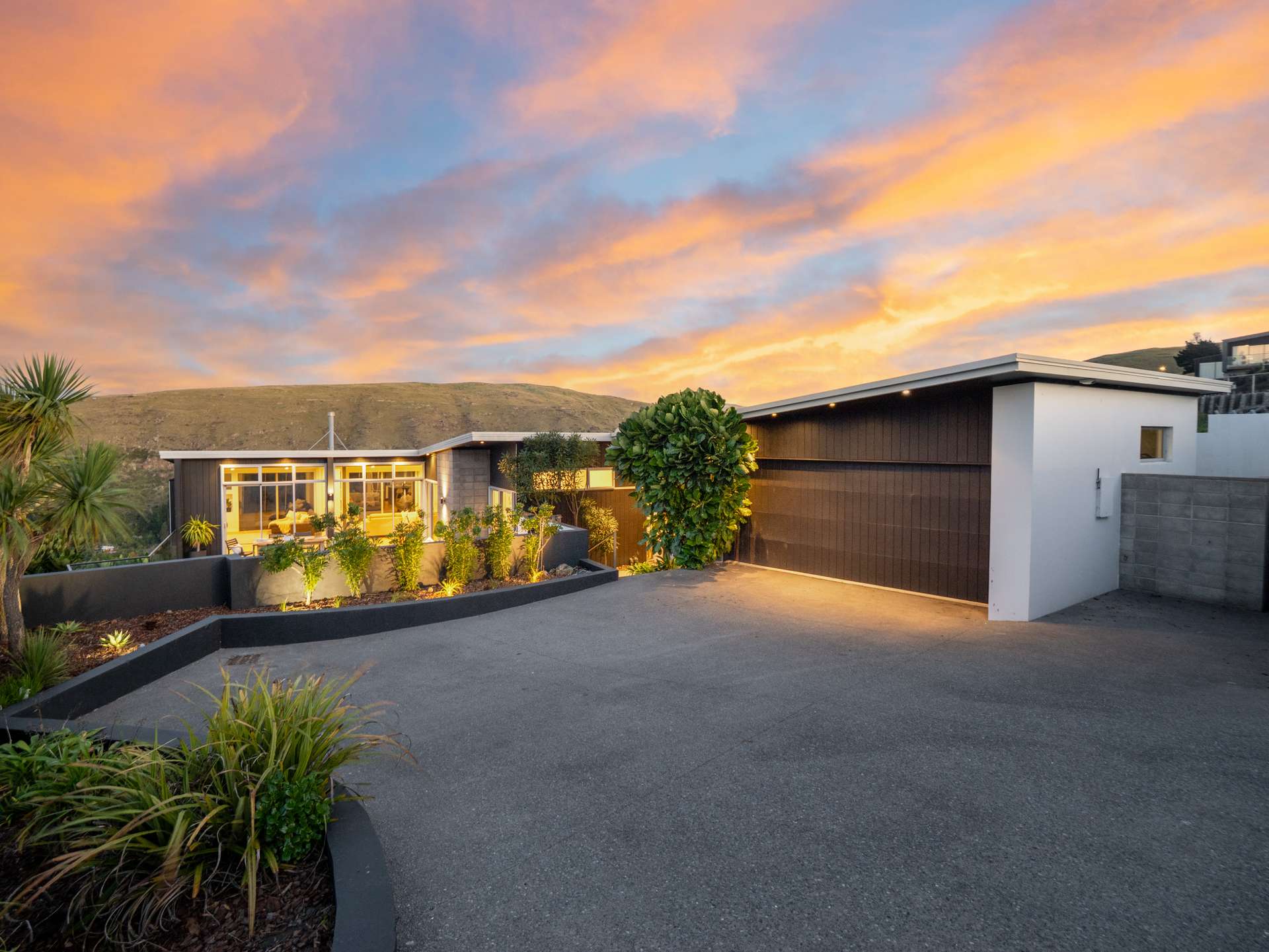 233 Richmond Hill Road photo 0