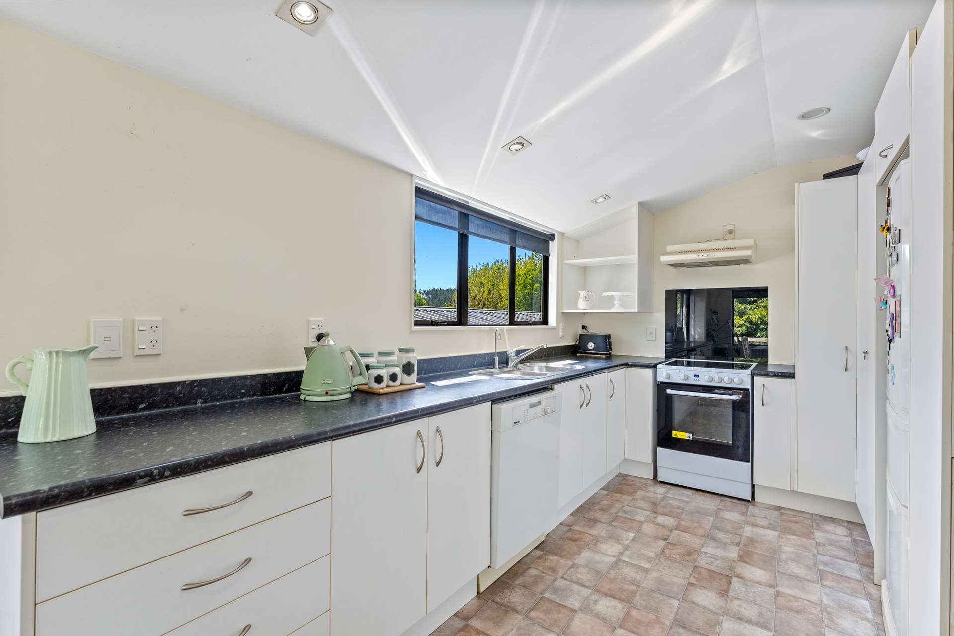 36F Farquharson Road photo 15