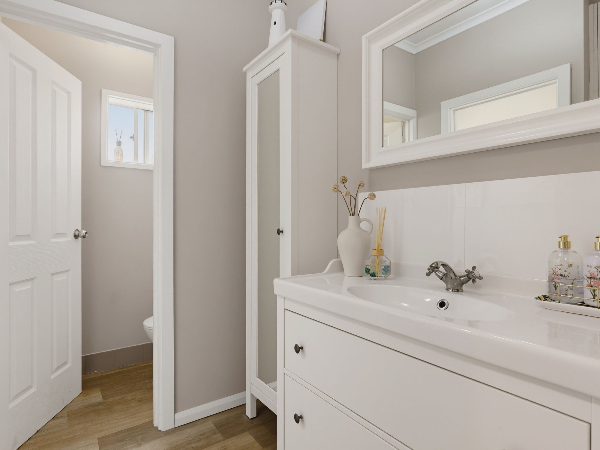 8 Gleneagles Road — photo 14 of 25