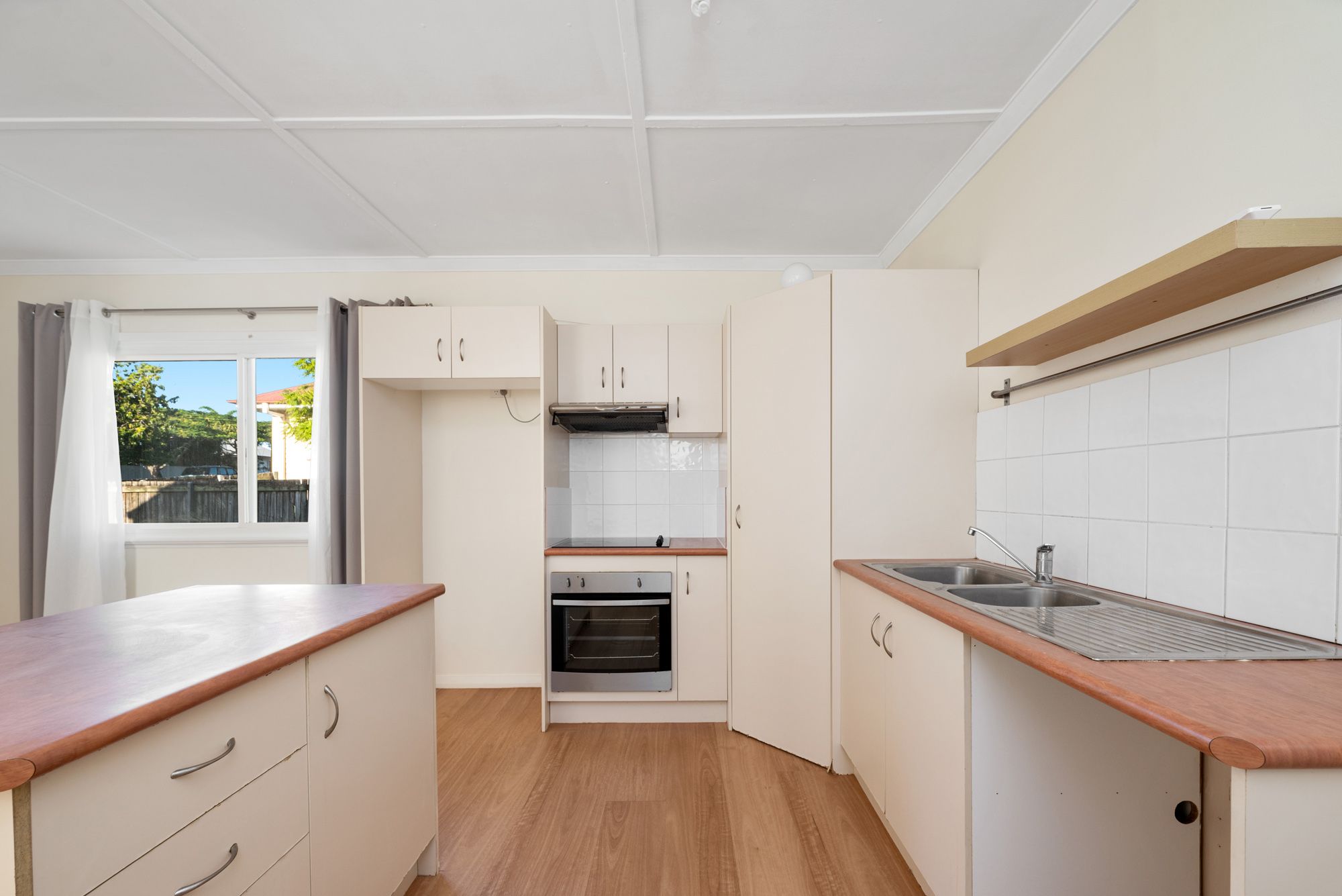 15 Swayne Street, Carina Heights, QLD 4152