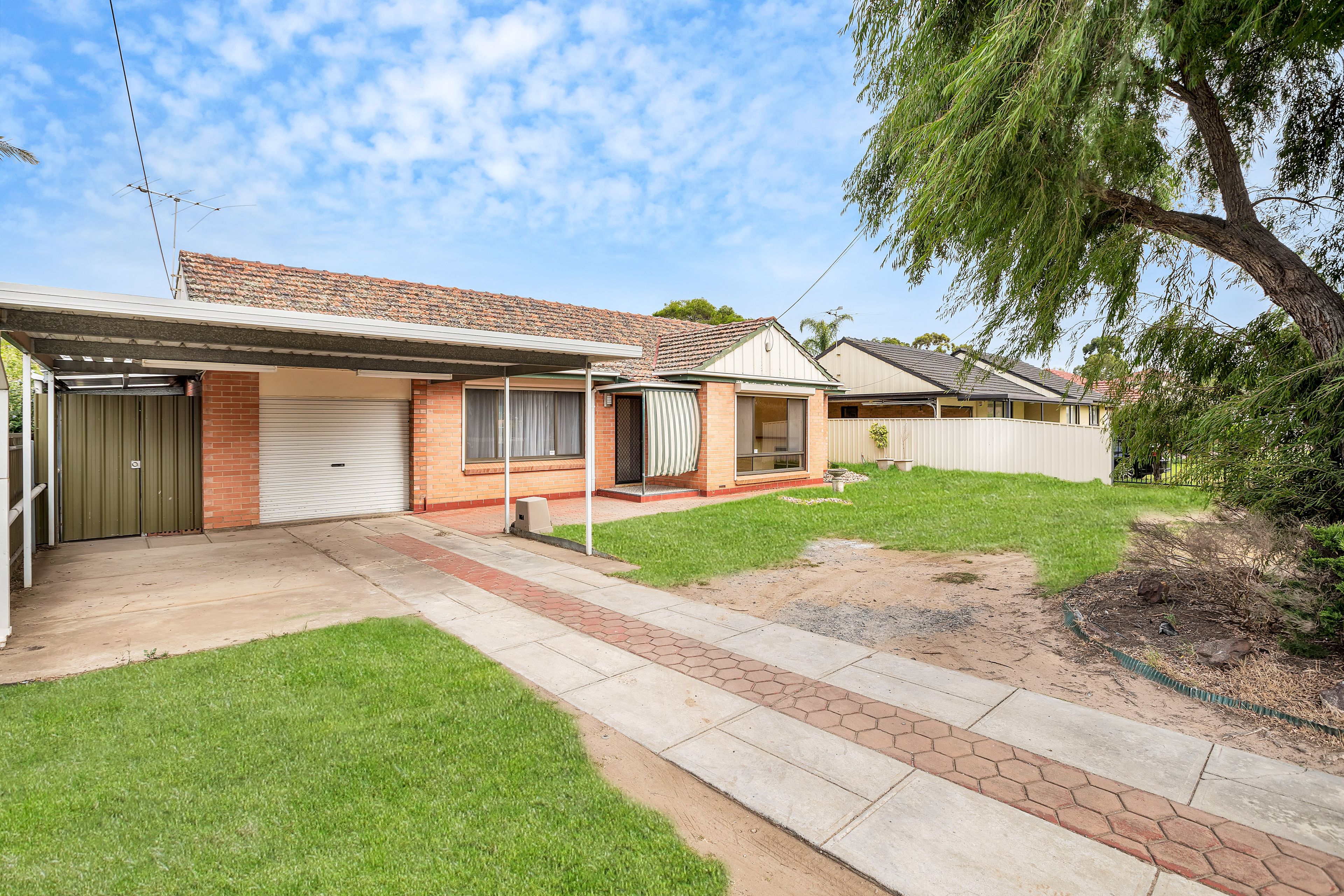 10 Lancaster Avenue, Valley View, SA 5093