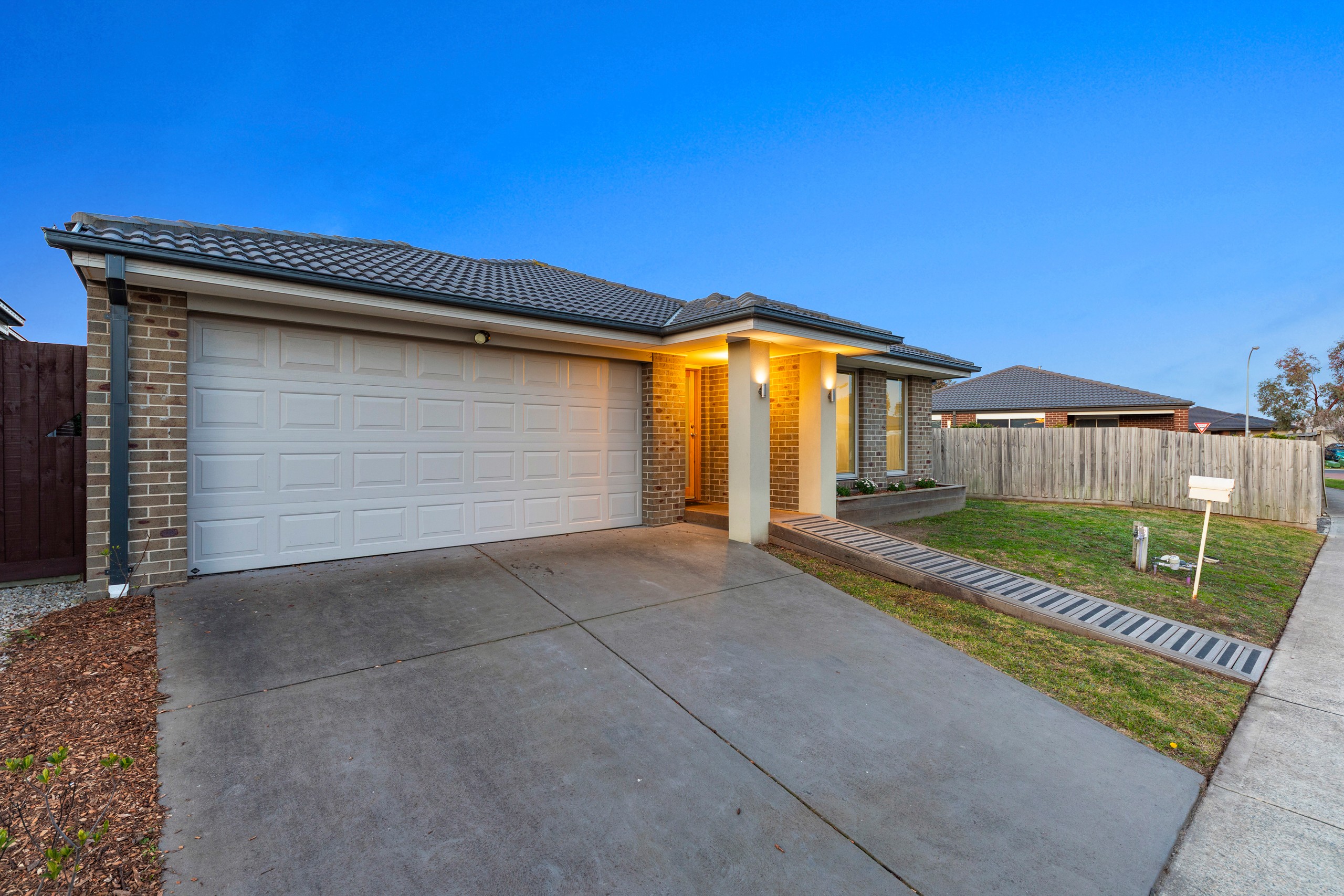 4 Pegasus Street, Pakenham, VIC 3810