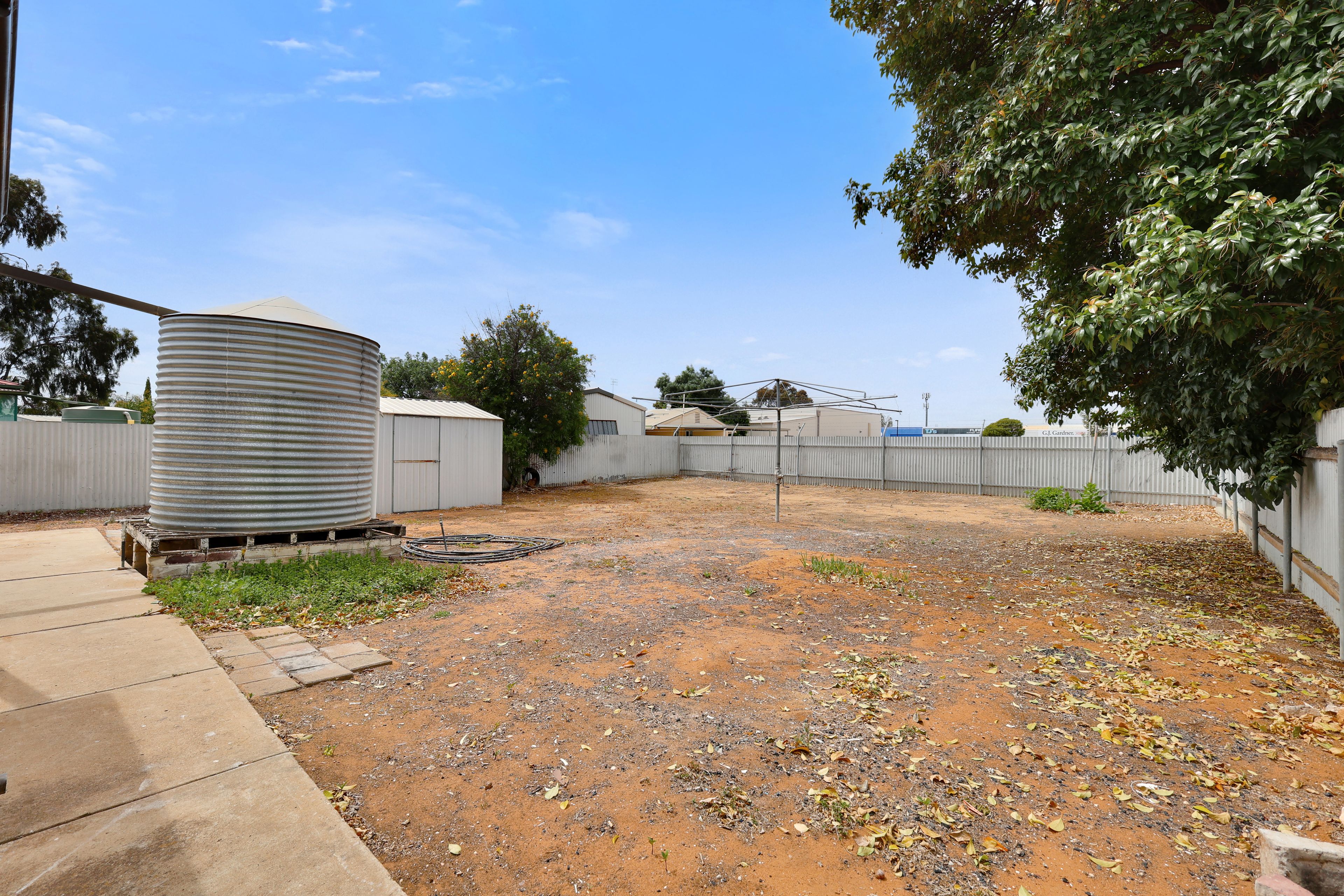 13 Acacia Crescent — photo 8 of 8