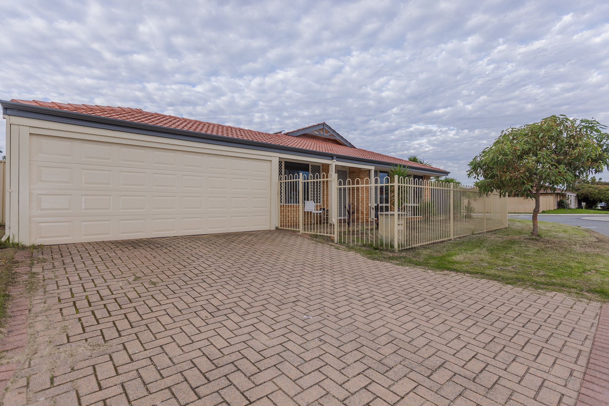1 Salesian Court, Queens Park, WA 6107
