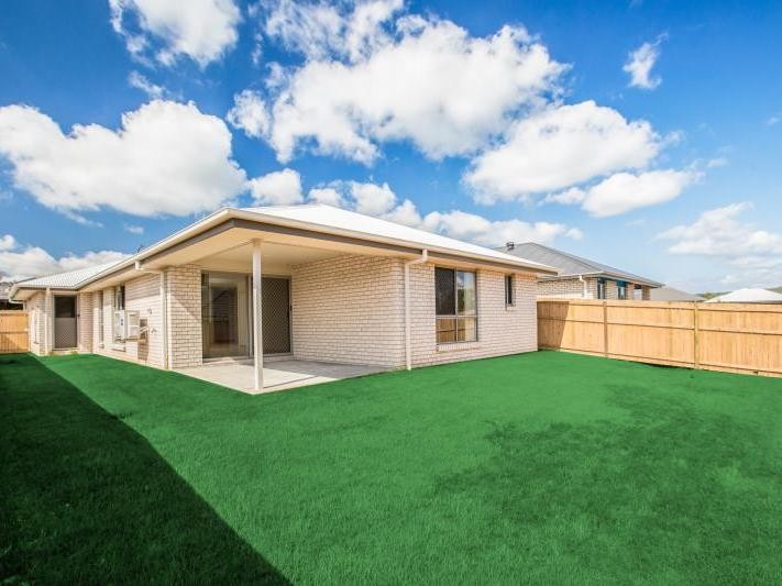 8 Jennings Drive, FLAGSTONE, QLD 4280