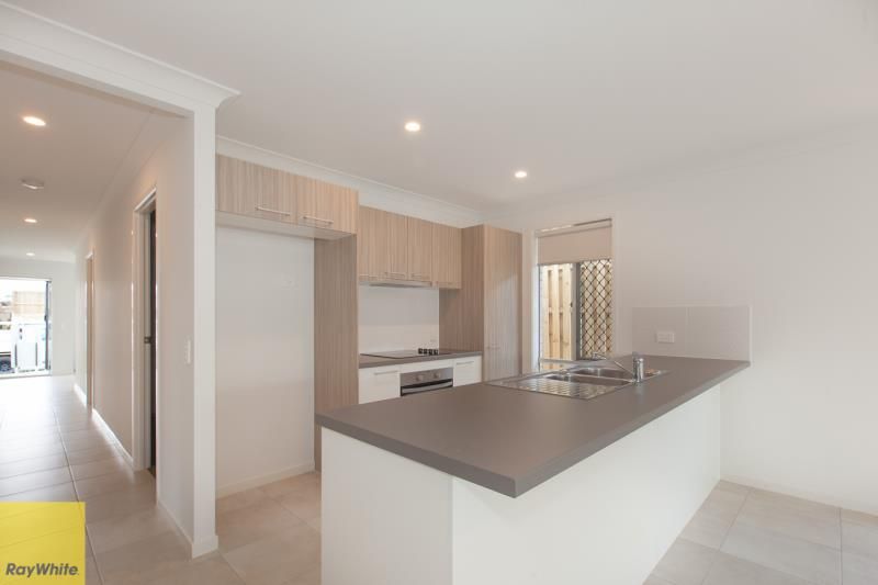 13 Bell Street, Silkstone, QLD 4304