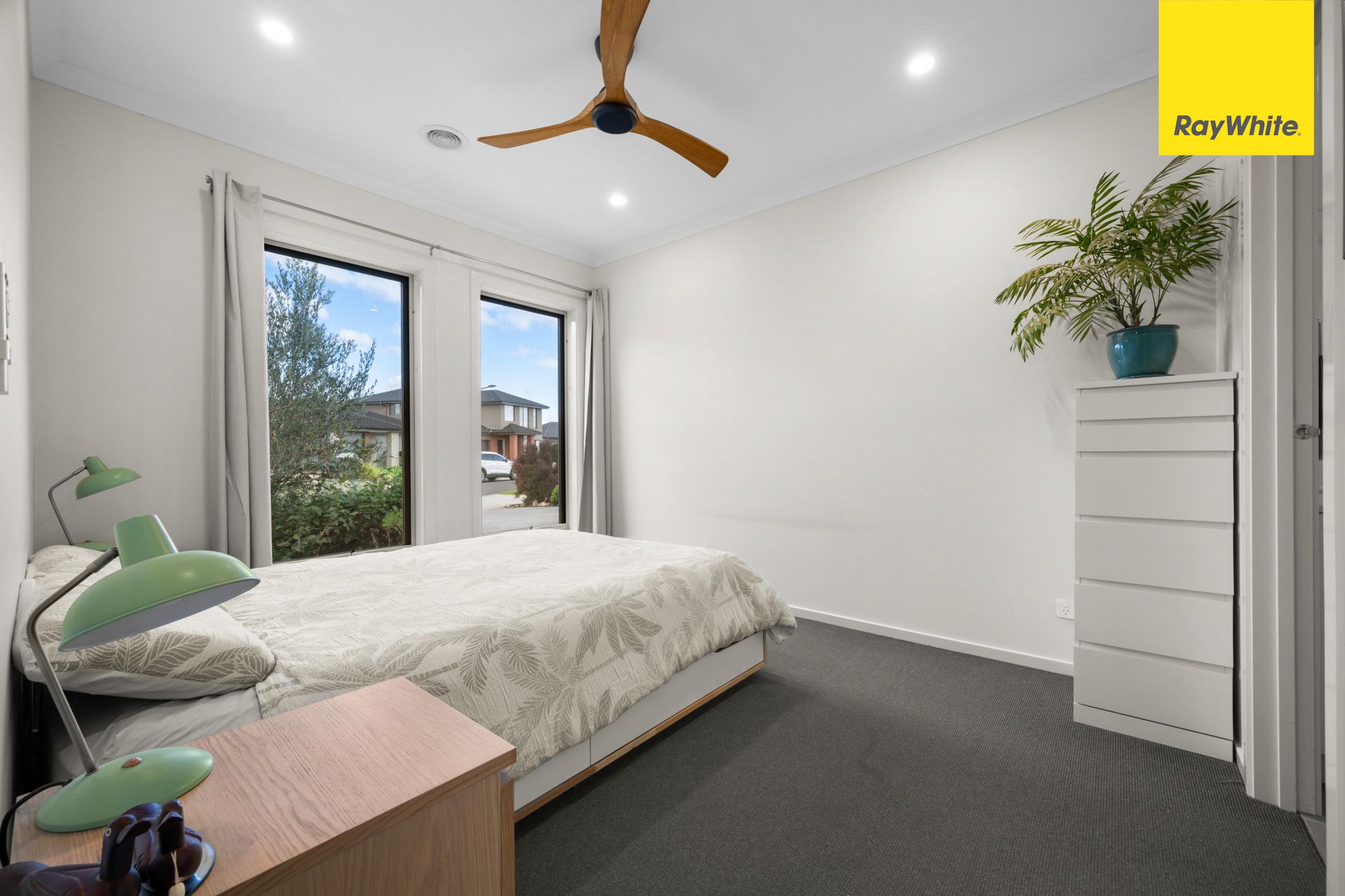 10 Moroka Avenue, WEIR VIEWS, VIC 3338