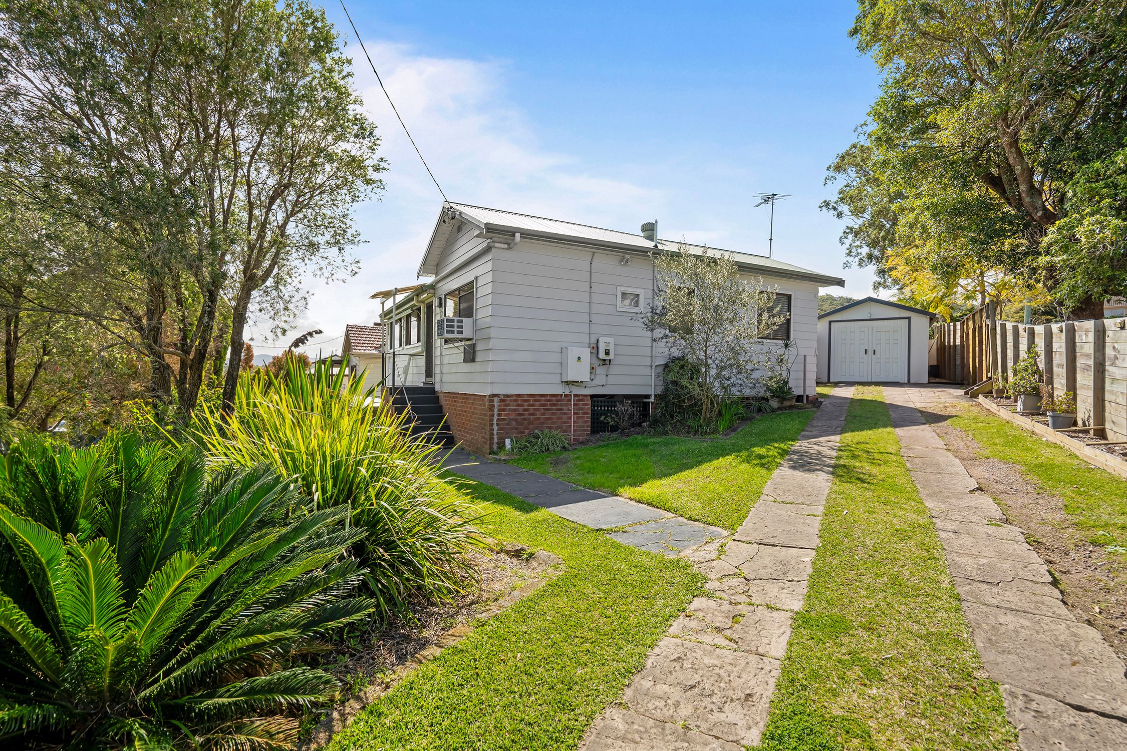 39 Macquarie Road, Fennell Bay, NSW 2283